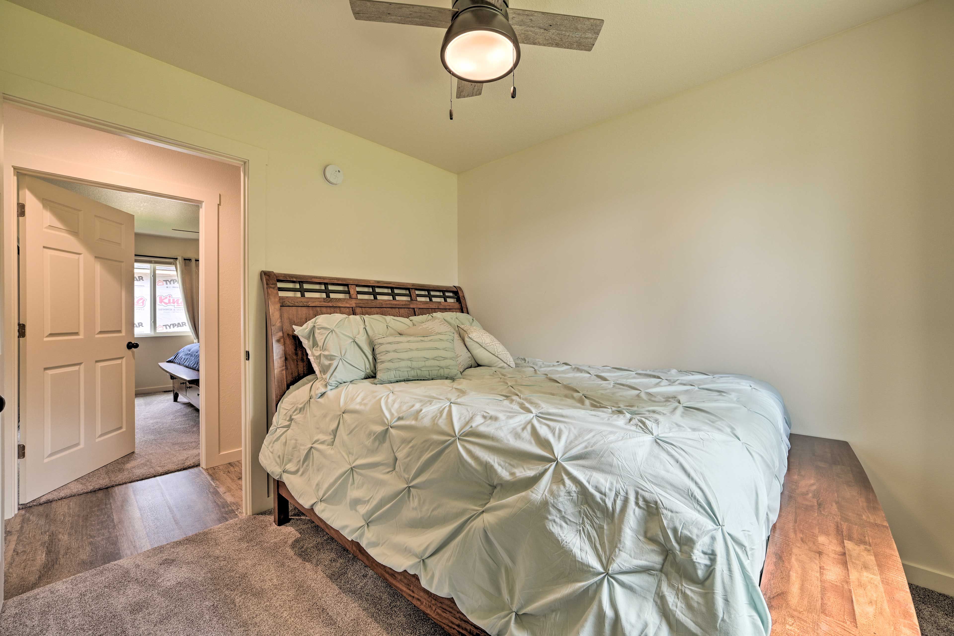 Bedroom 2 | Queen Bed | In-Unit Laundry | Clothes Drawer