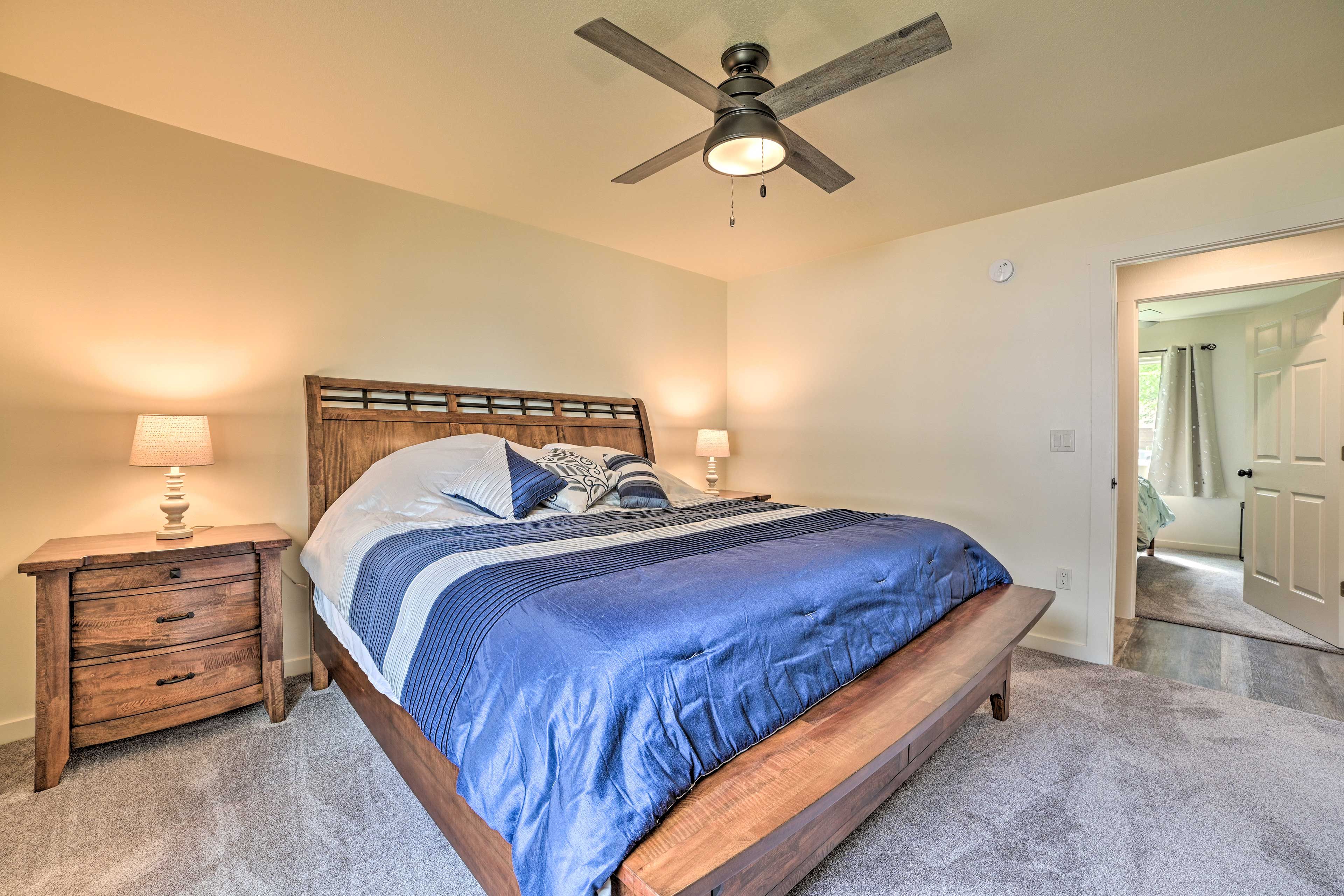 Bedroom 1 | King Bed | Linens Provided | Ceiling Fans | Clothes Drawer