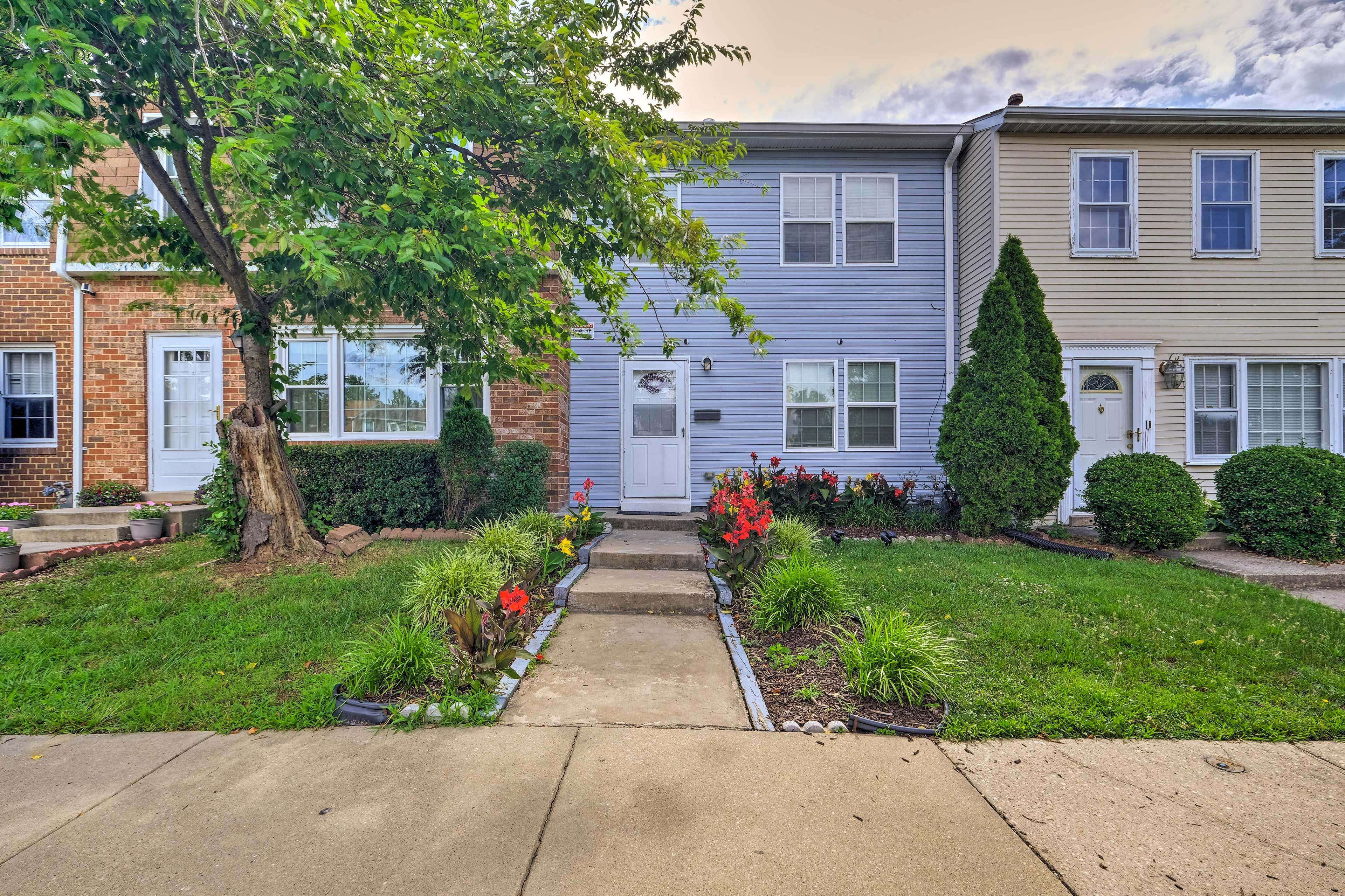 Beltsville Vacation Rental | 3BR | 4BA | Stairs to Access | 1,500 Sq Ft