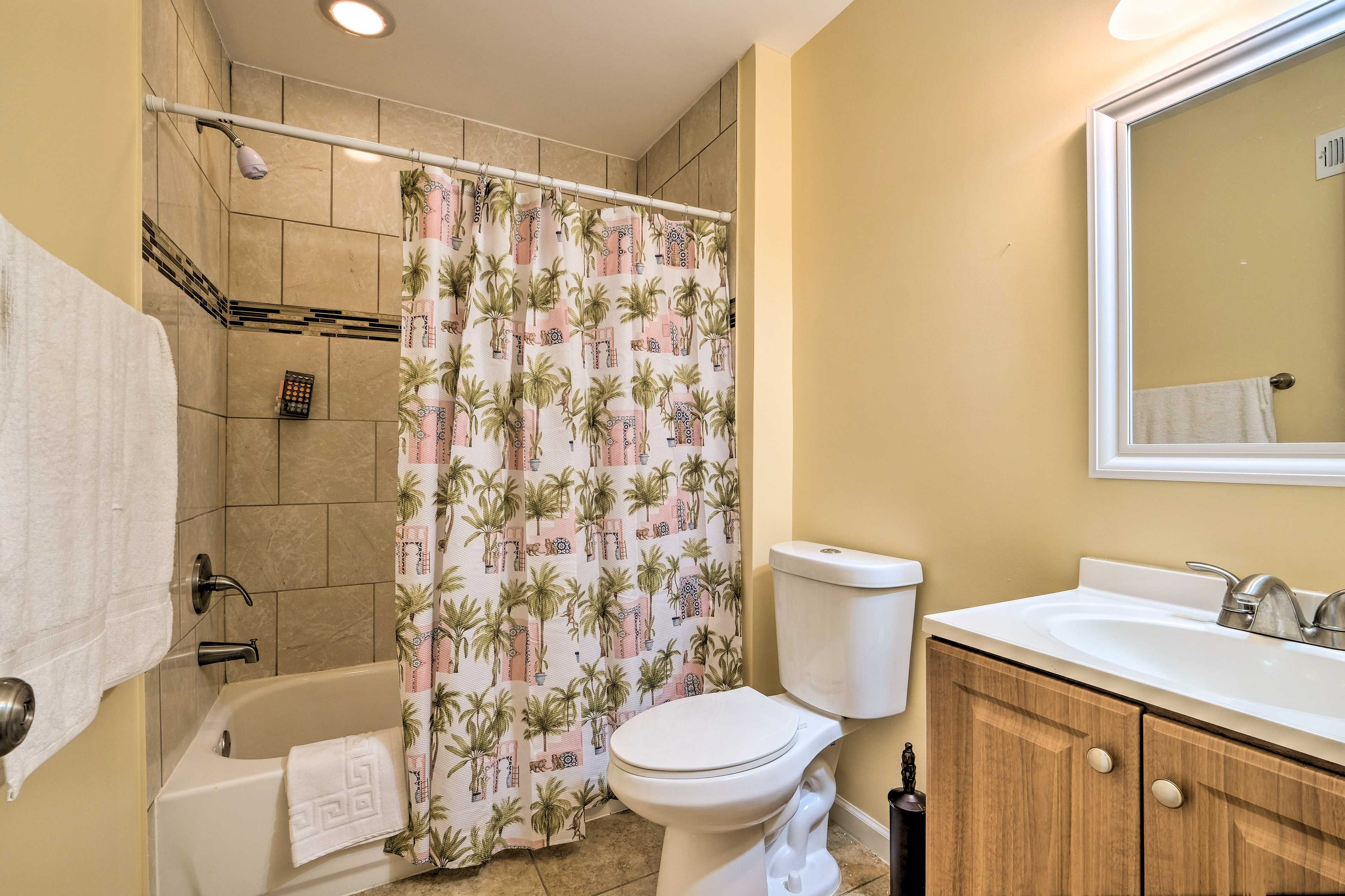 Full Bathroom | Complementary Toiletries