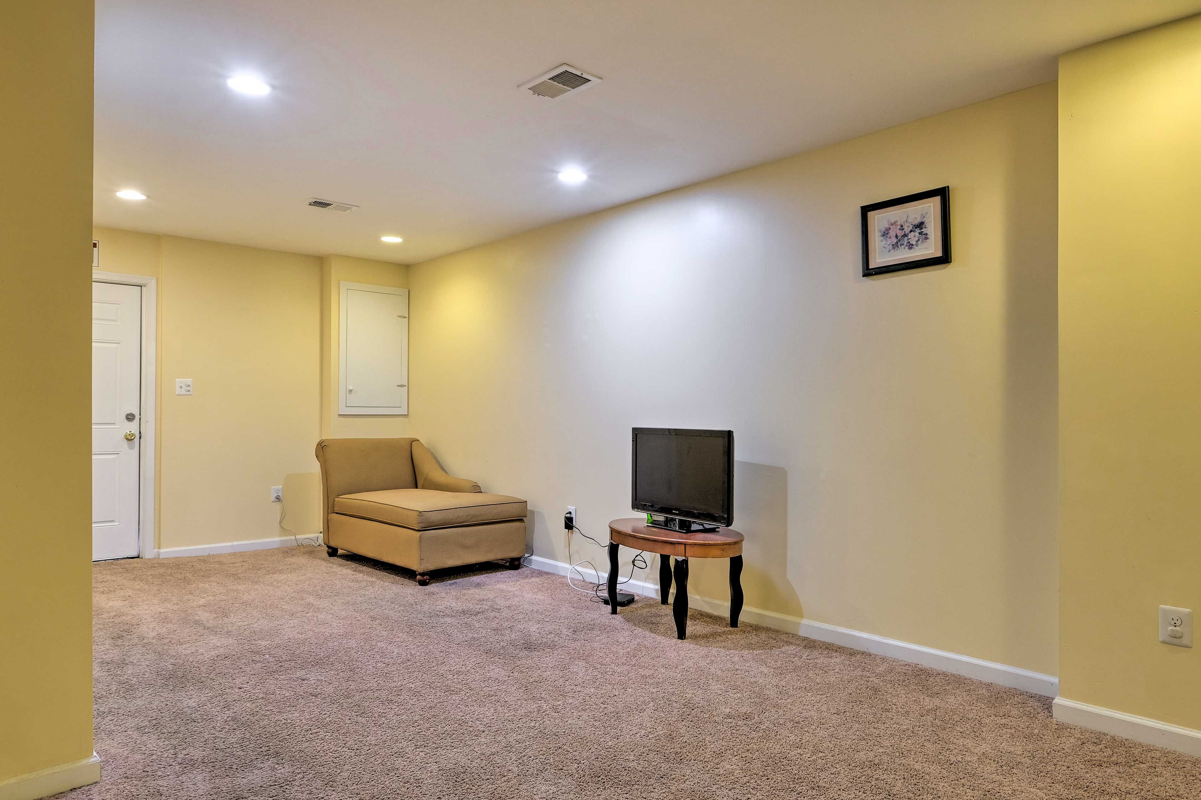Bonus Room | Smart TV
