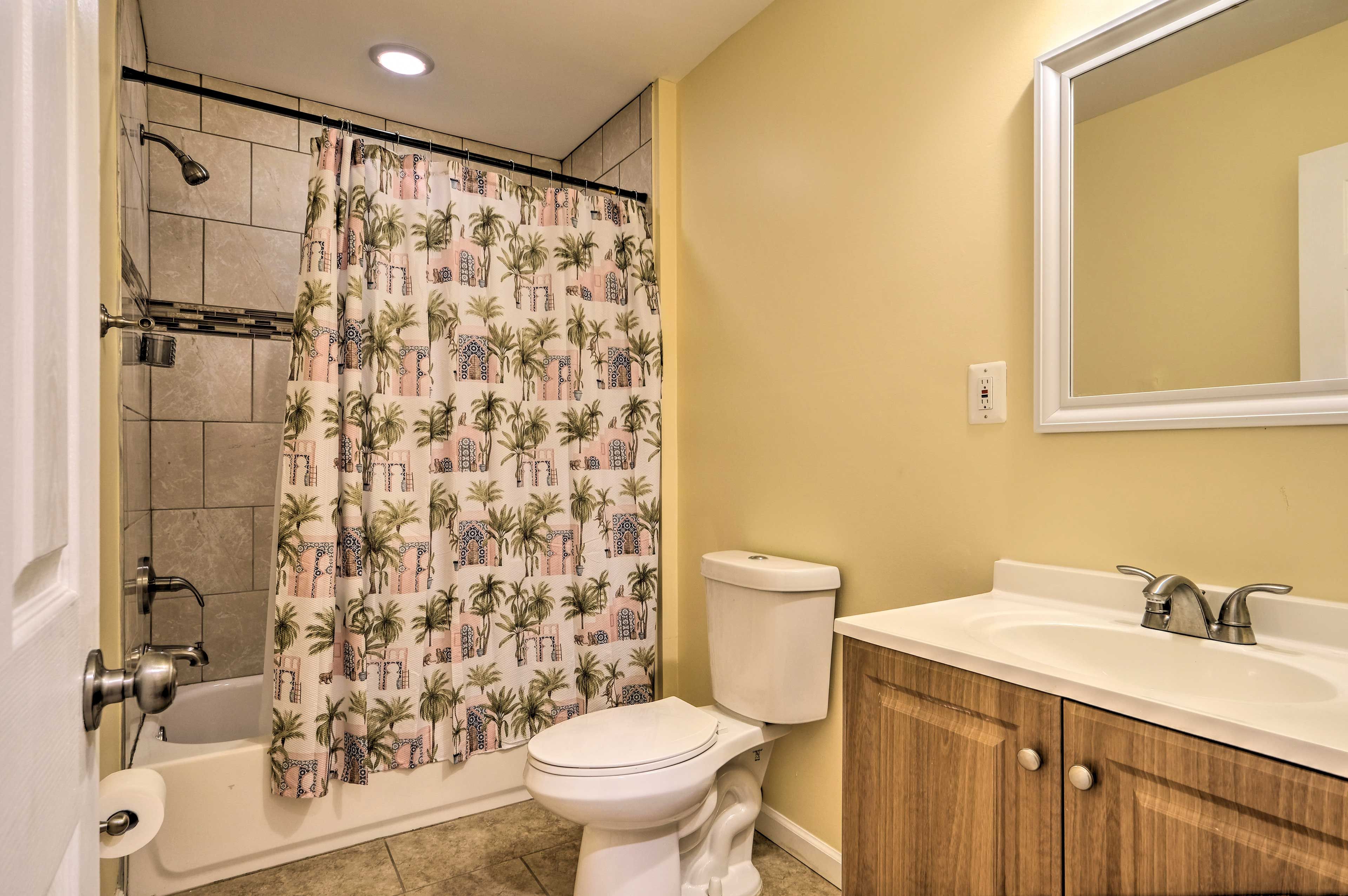 Full Bathroom | Hair Dryer