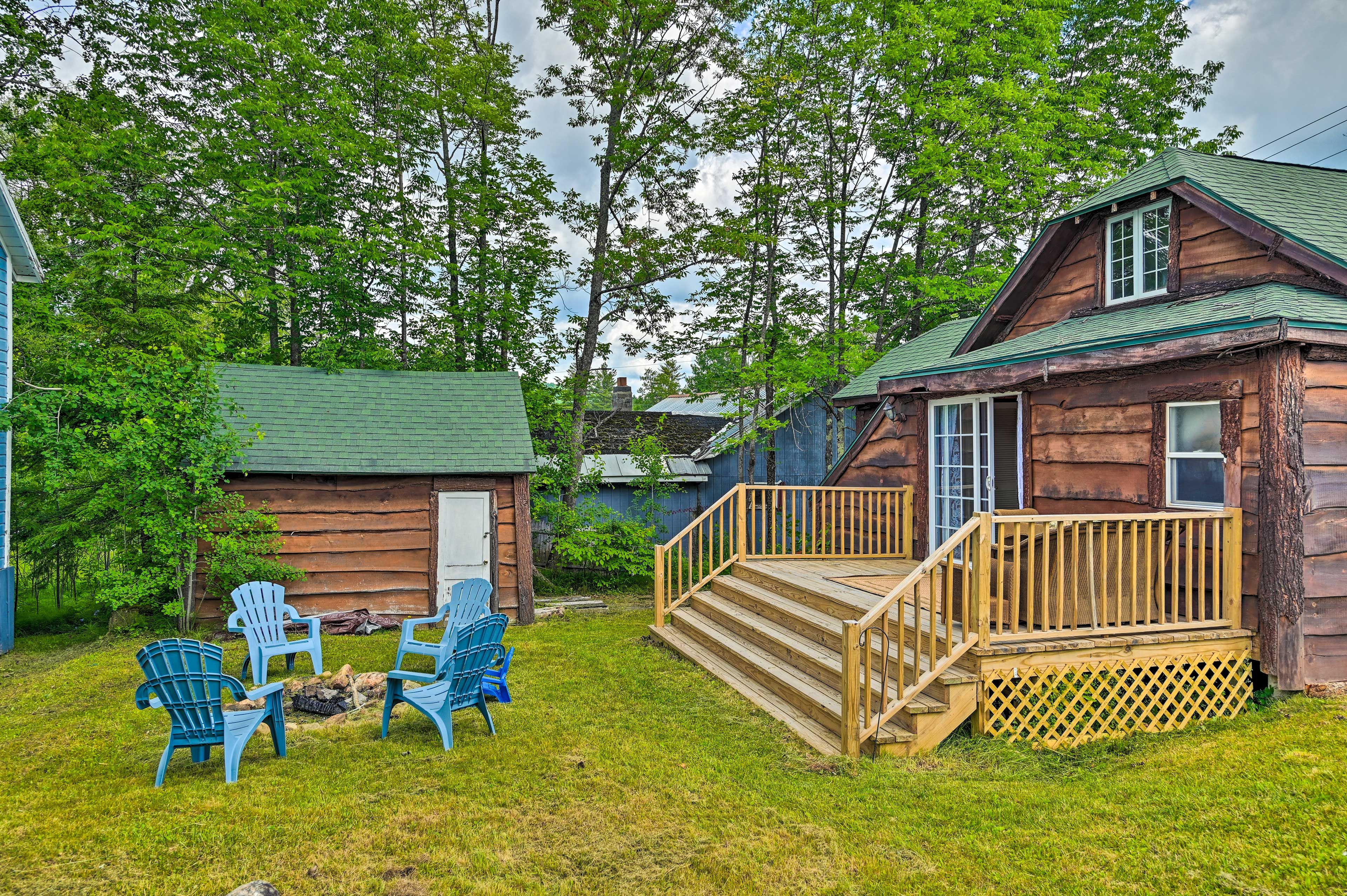 Private Yard | Fire Pit | Gas Grill