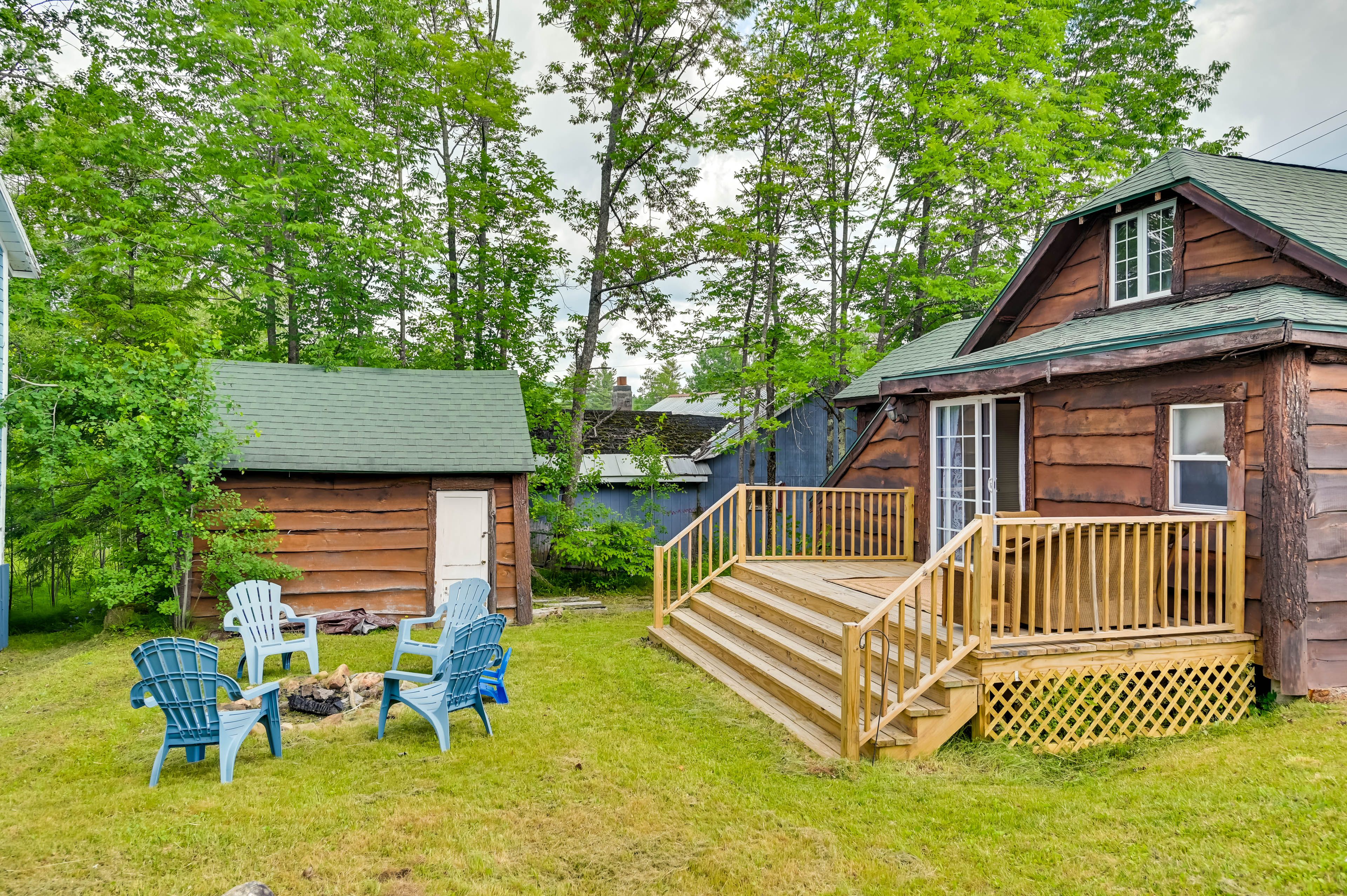 Private Yard | Fire Pit | Gas Grill