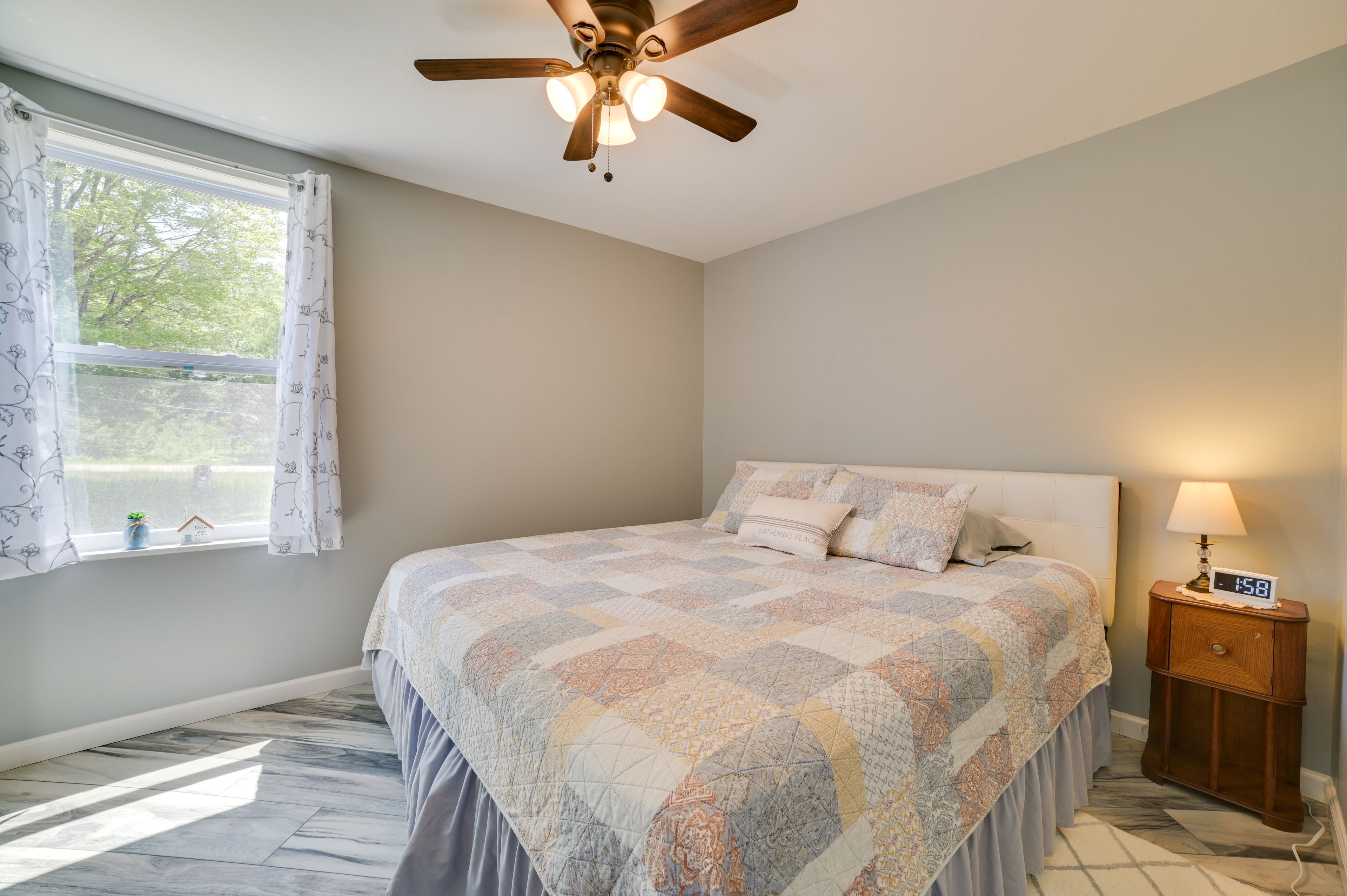 Bedroom 1 | King Bed