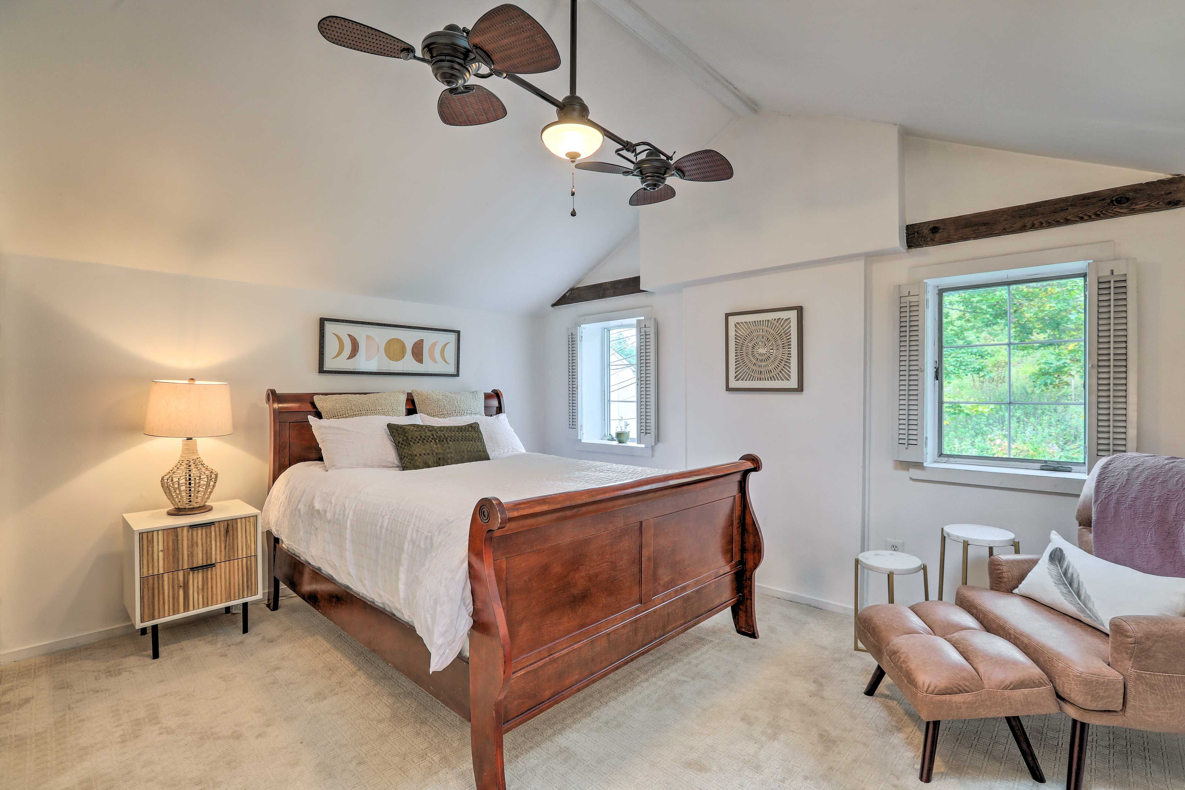 Bedroom 1 | Queen Bed | 2nd Floor | Stairs Required