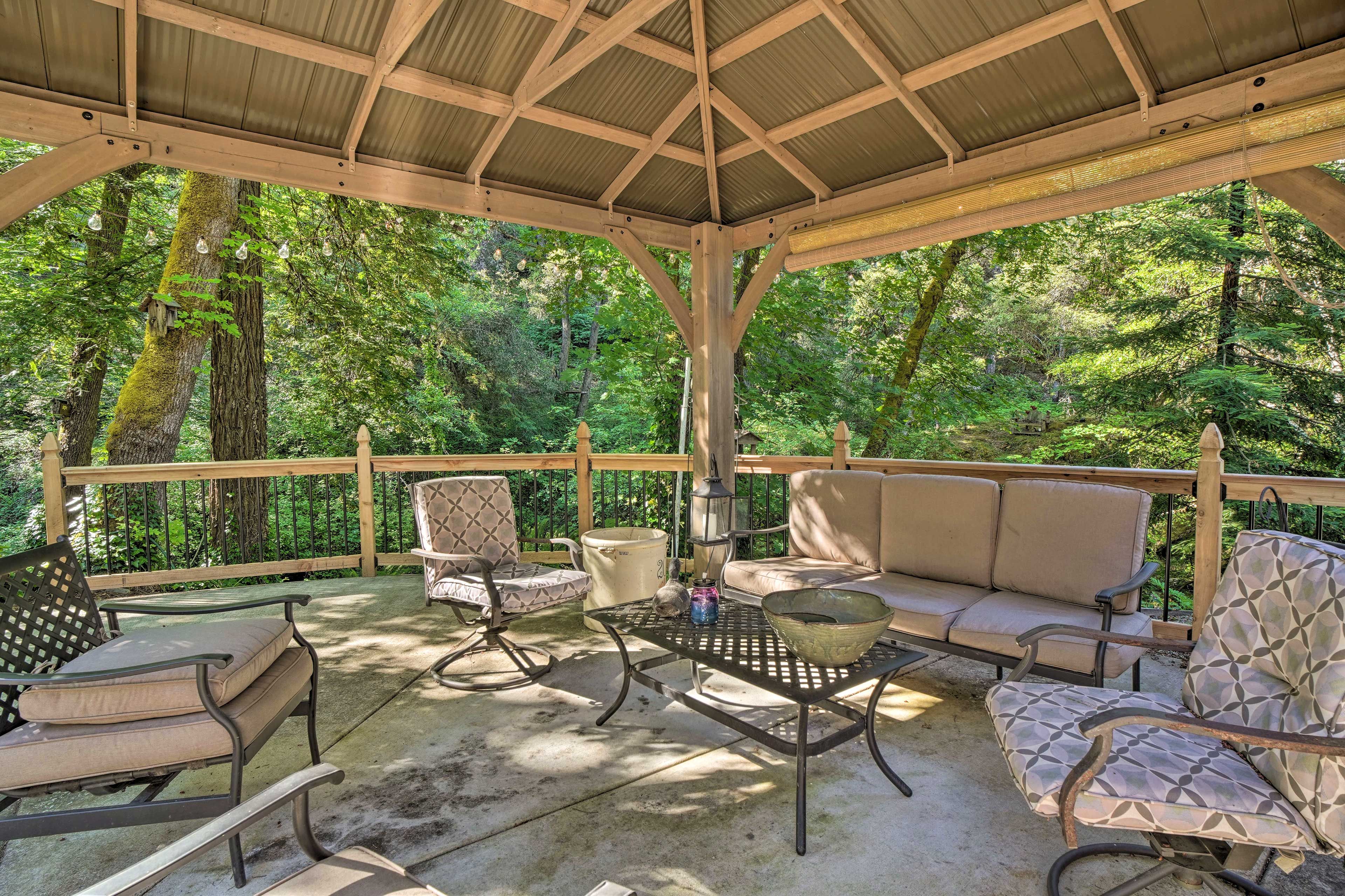 Gazebo | Outdoor Seating