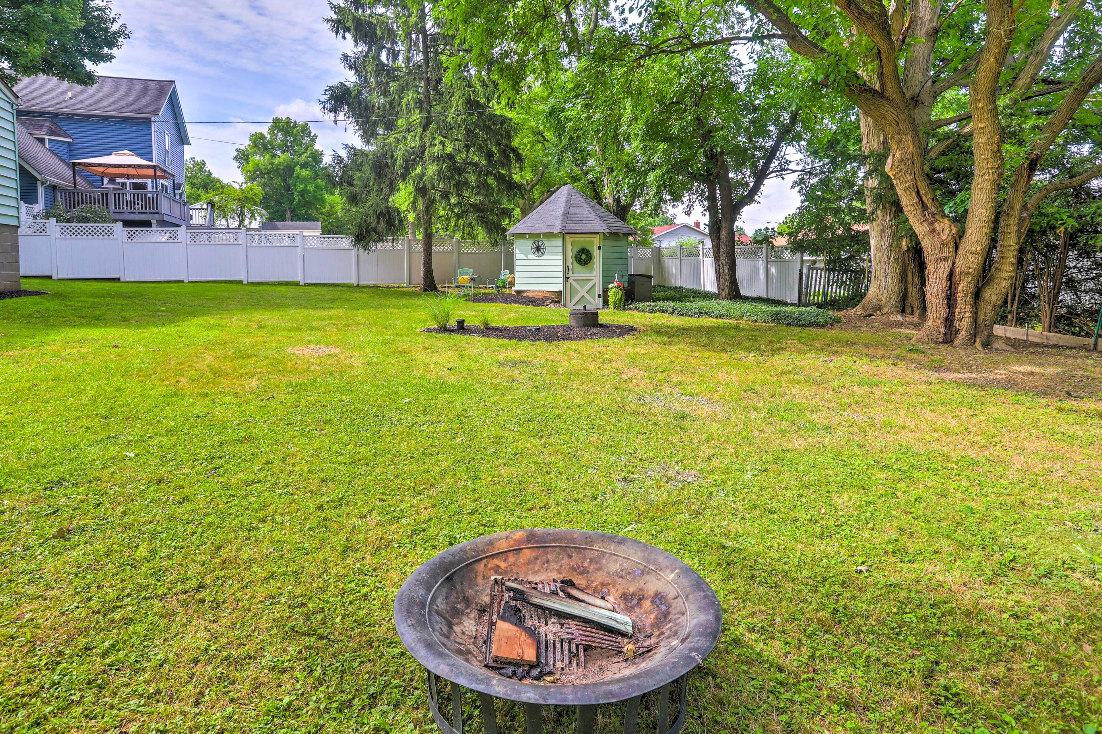 Backyard | Fire Pit