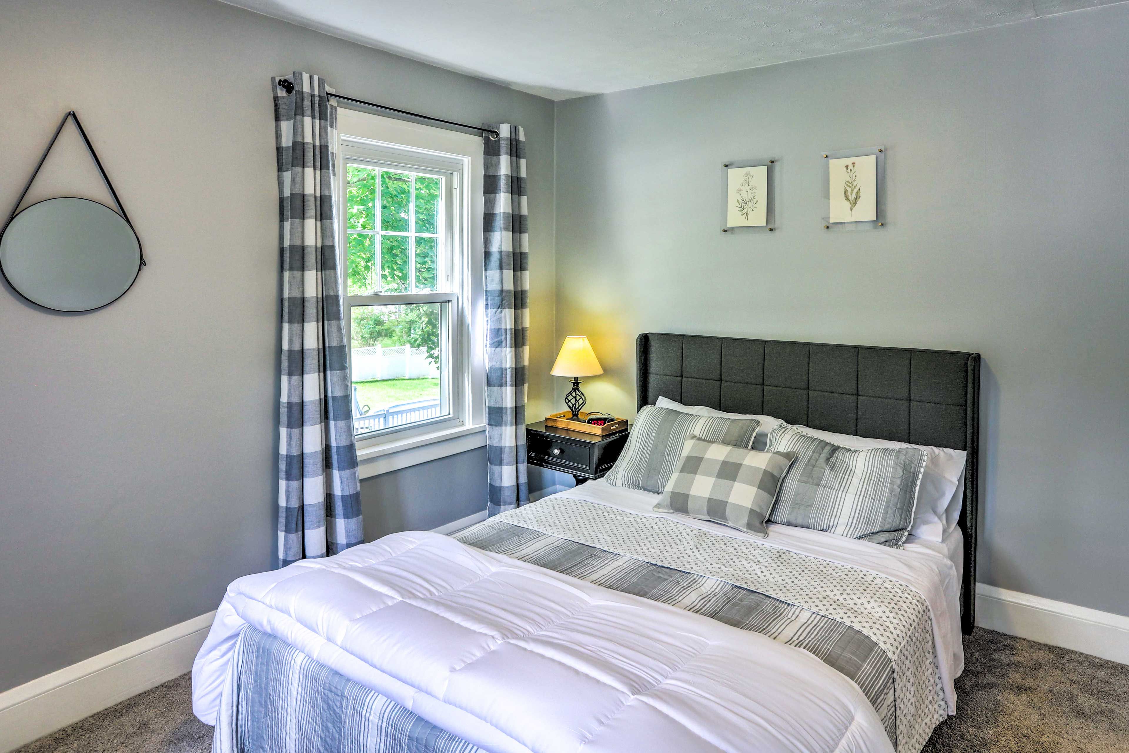 Bedroom 2 | 2nd Floor | Queen Bed