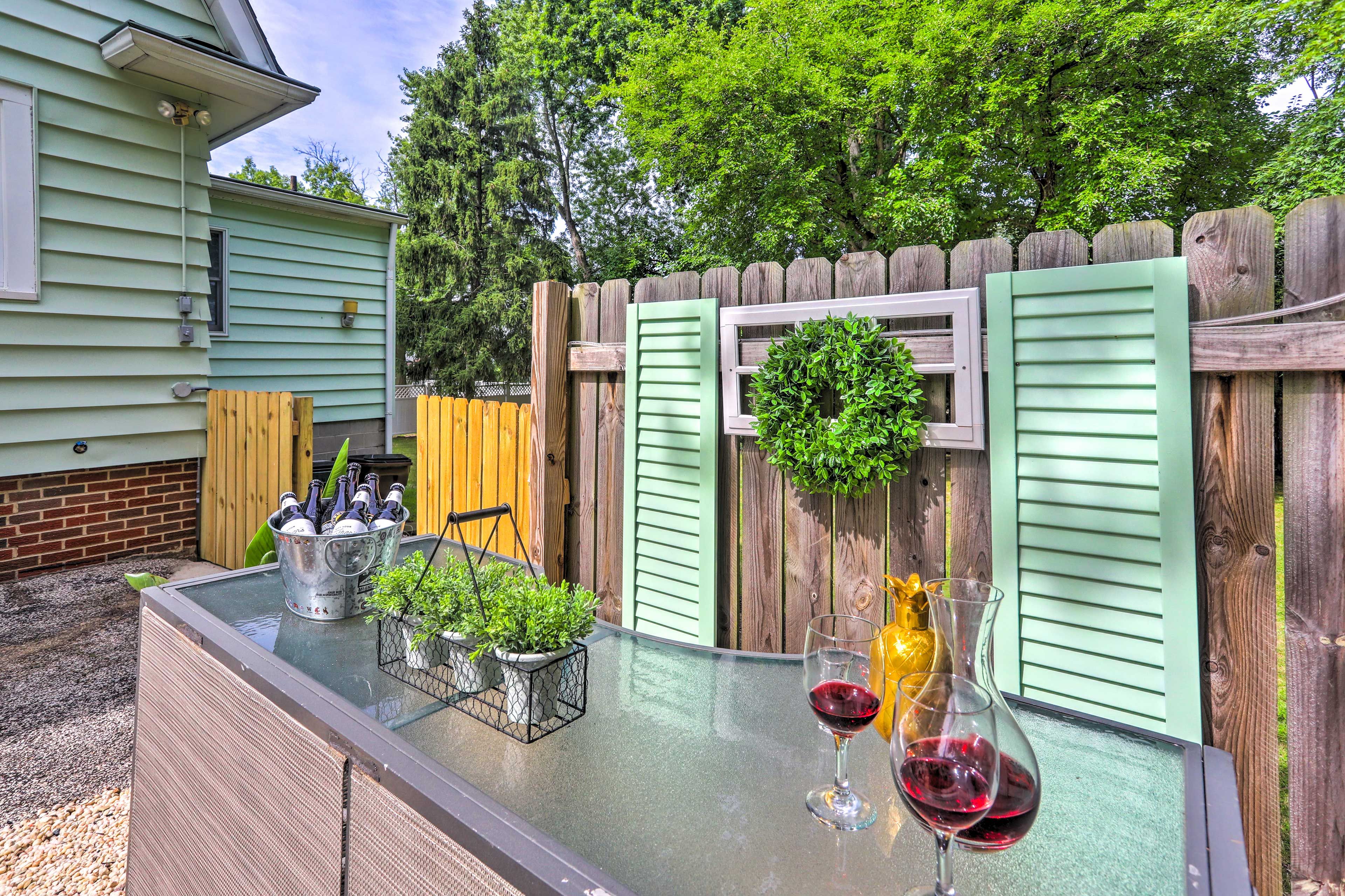 Outdoor Bar