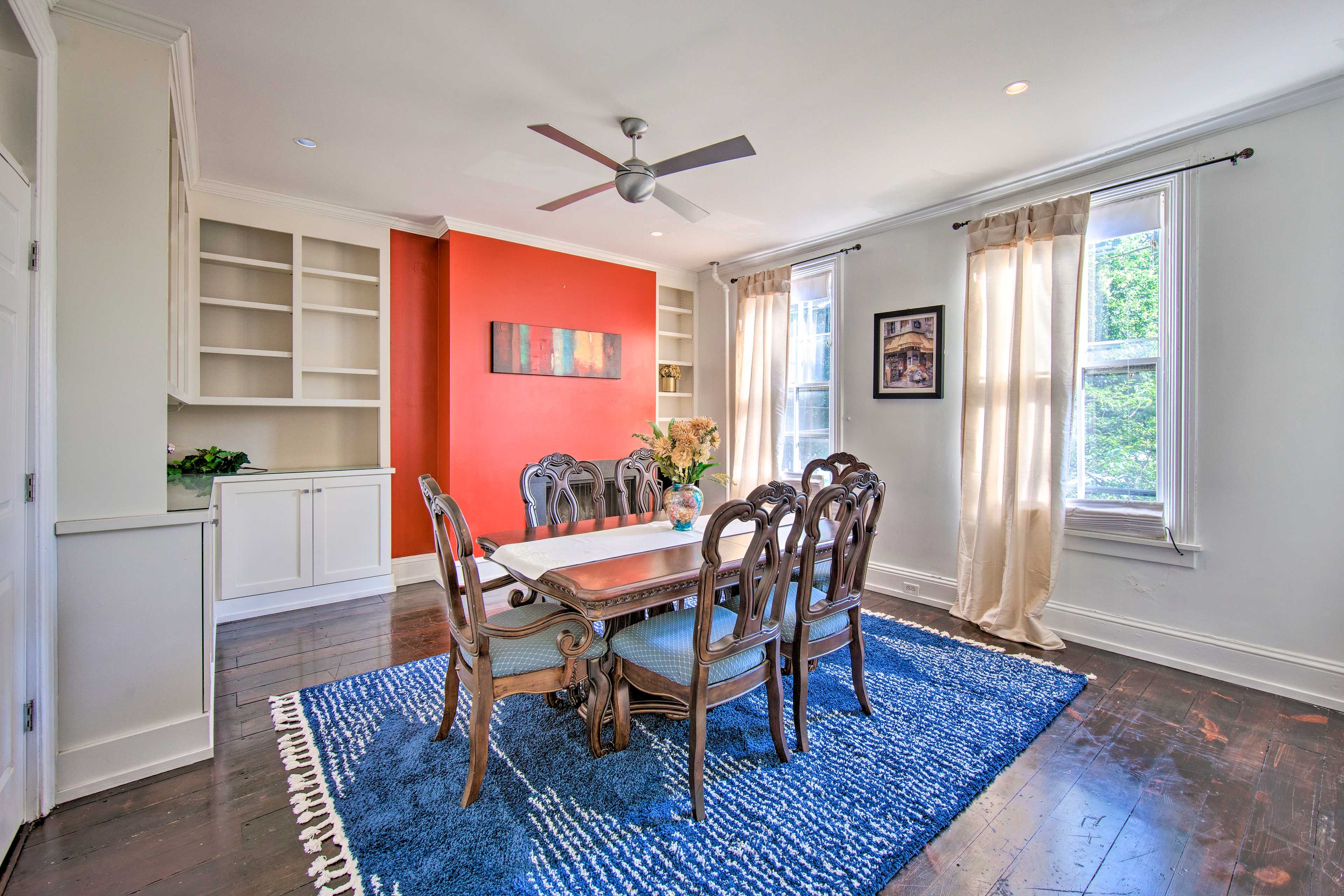Dining Area | 2nd Floor | Dishware/Flatware | Trash Bags/Paper Towels