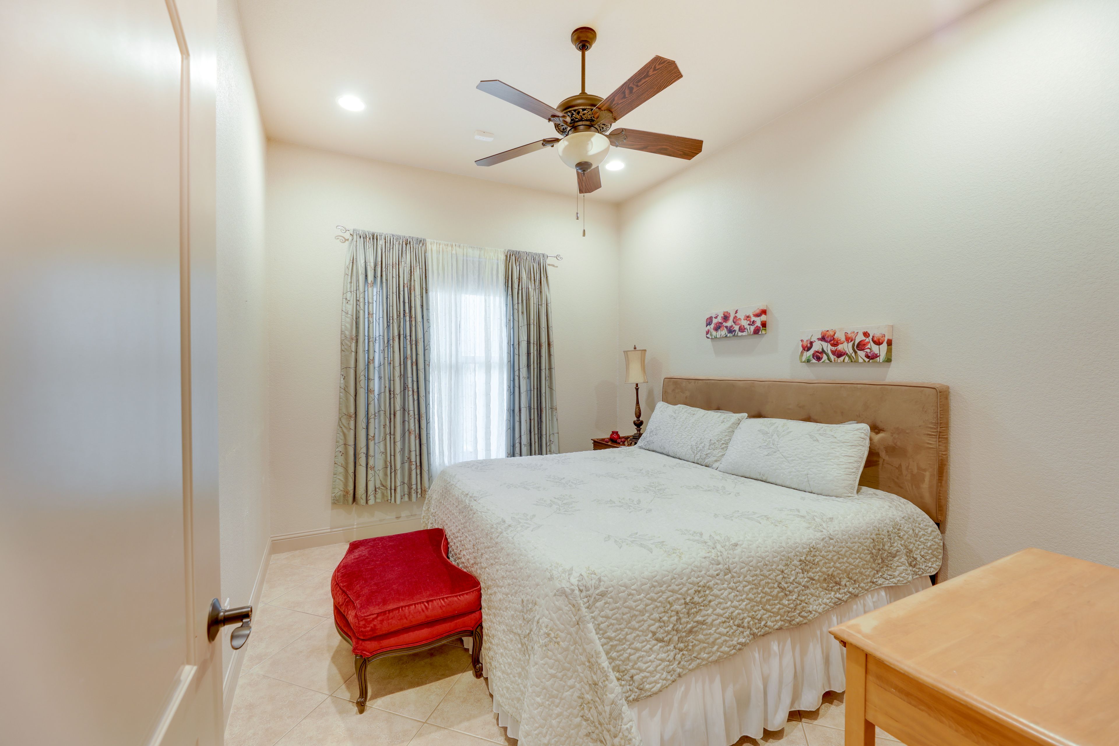Bedroom 1 | King Bed