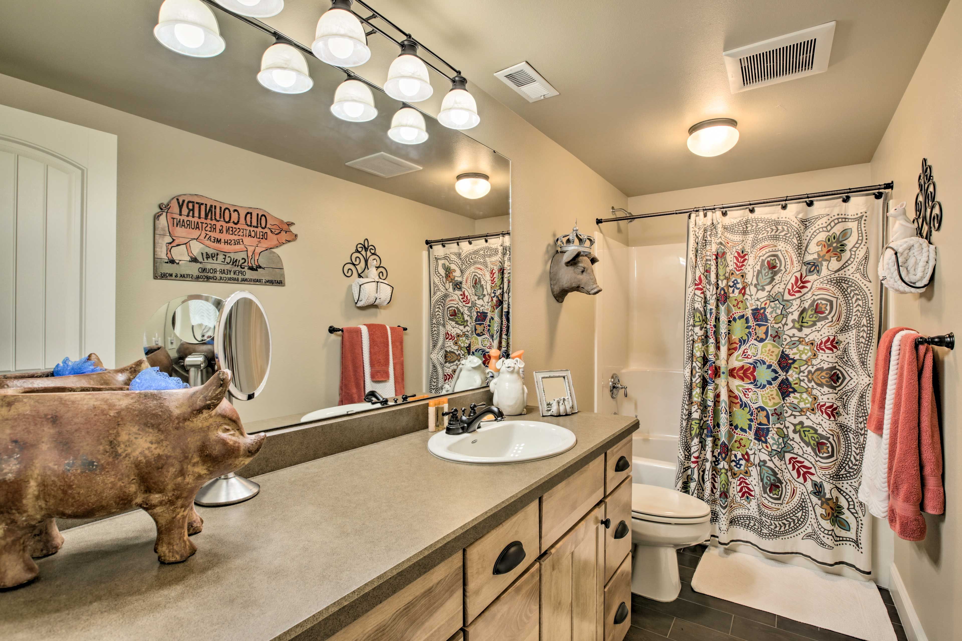 Full Bathroom | Lower Level
