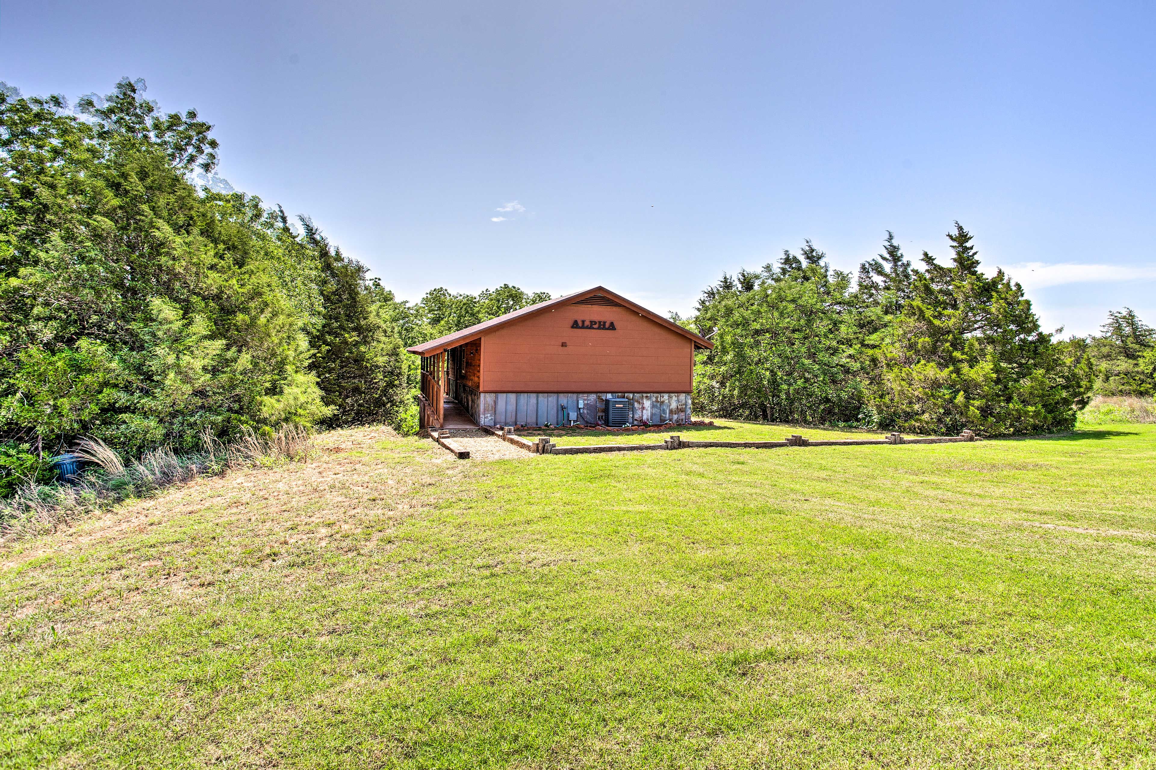 Cabin Exterior | Driveway Parking (3 Vehicles)
