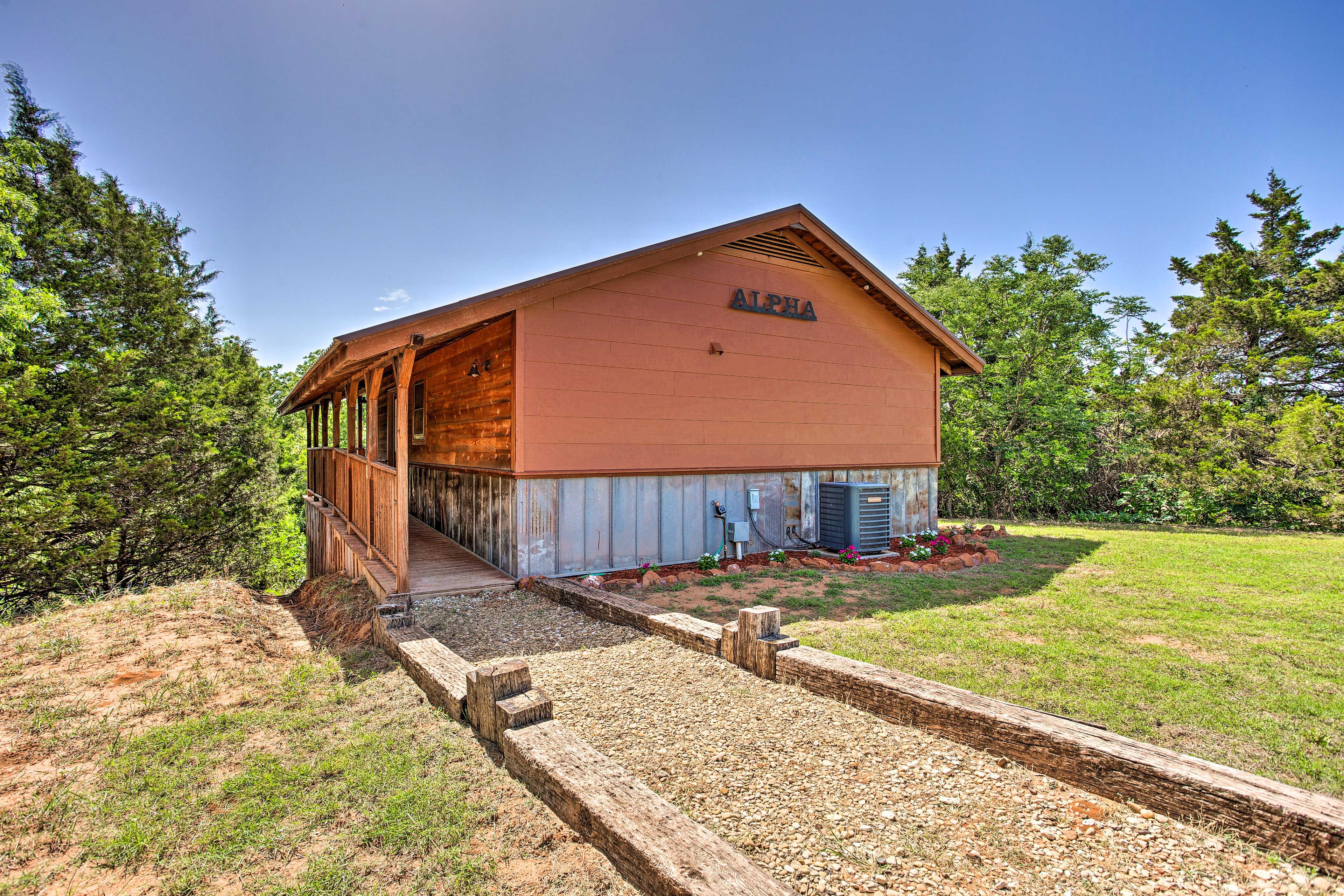 Cabin Exterior | Step-Free Ramp