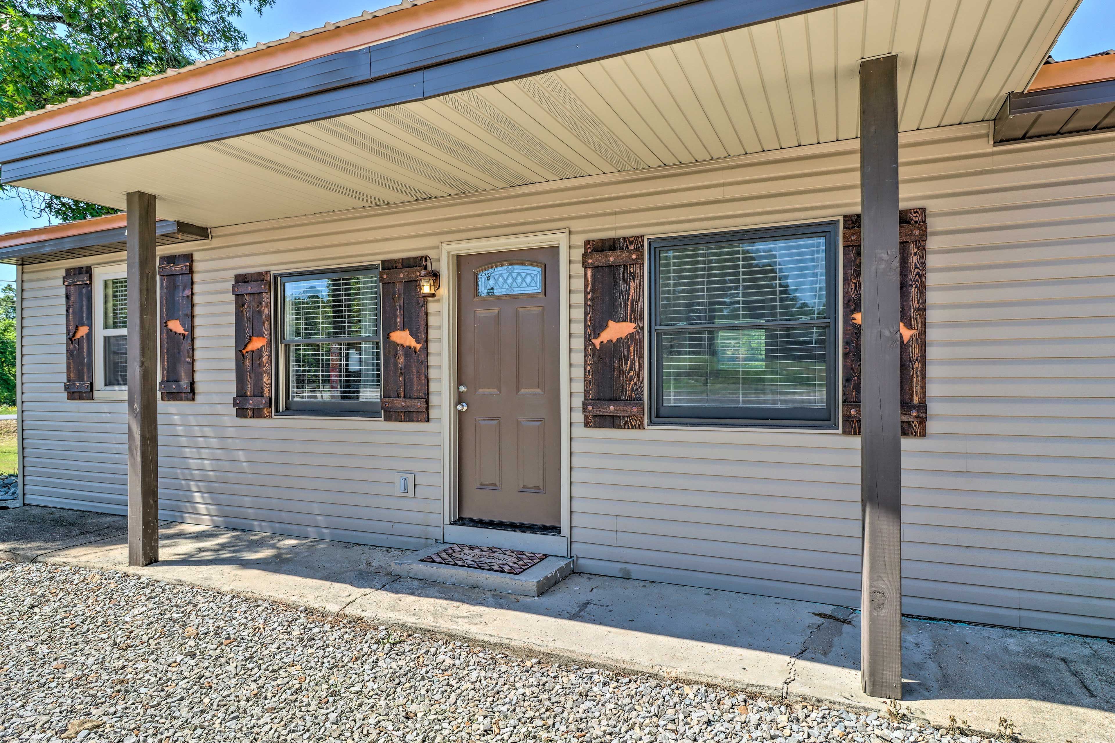 Steps to Main Entrance | Keyless Entry