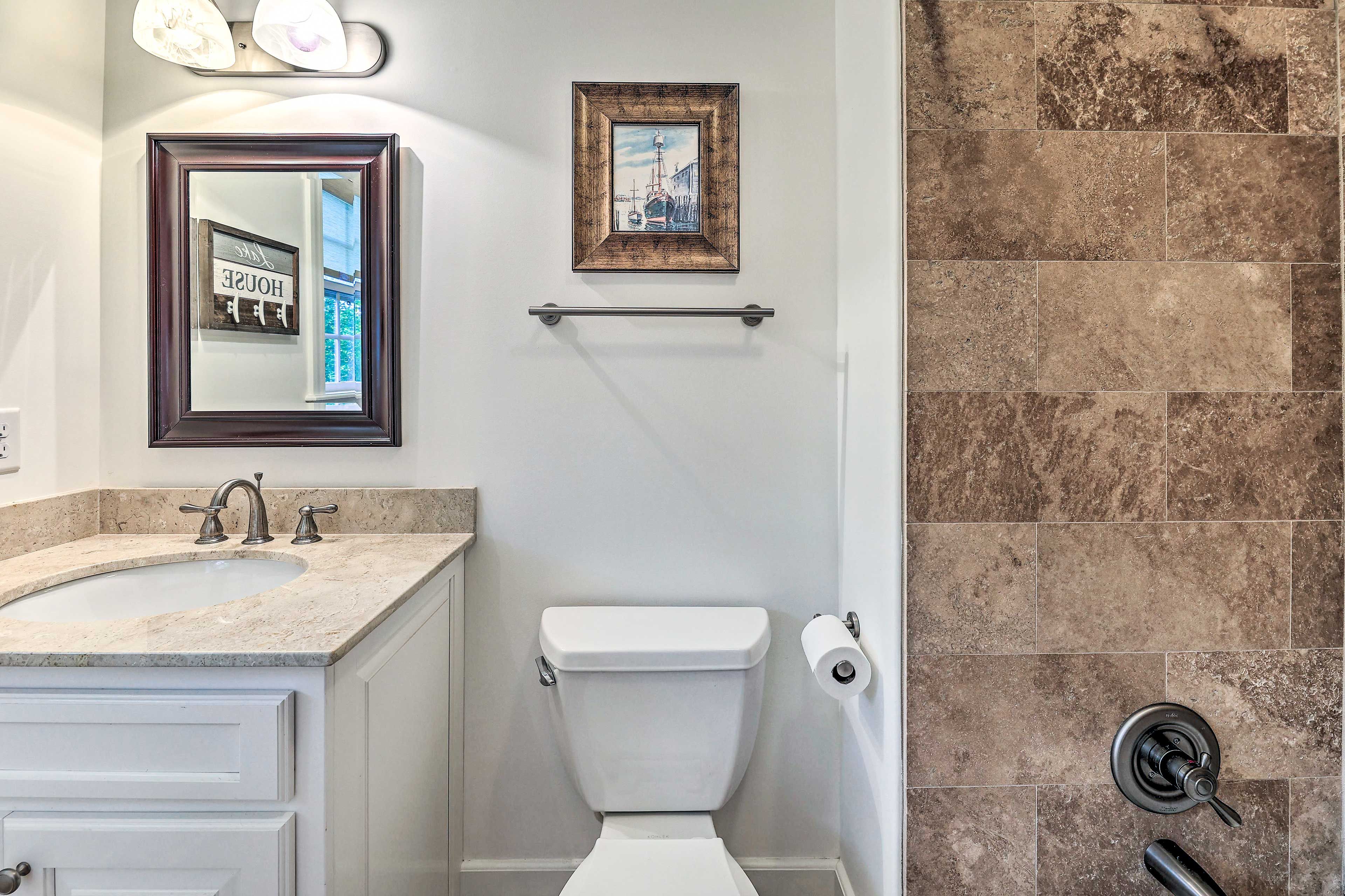 Bathroom | Upper Level