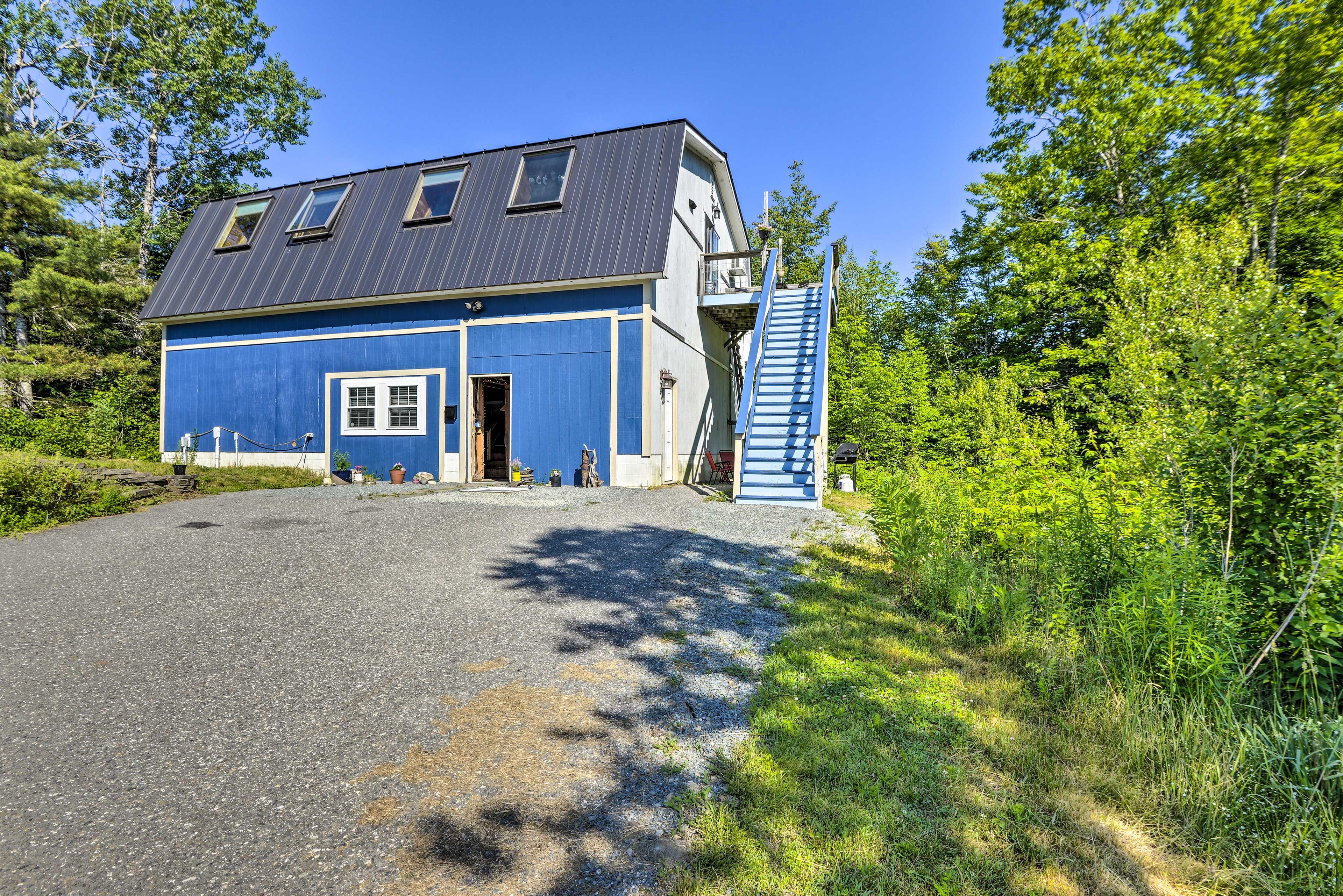Ellsworth Vacation Rental | 1BA | Studio | 1,000 Sq Ft | Stairs Required