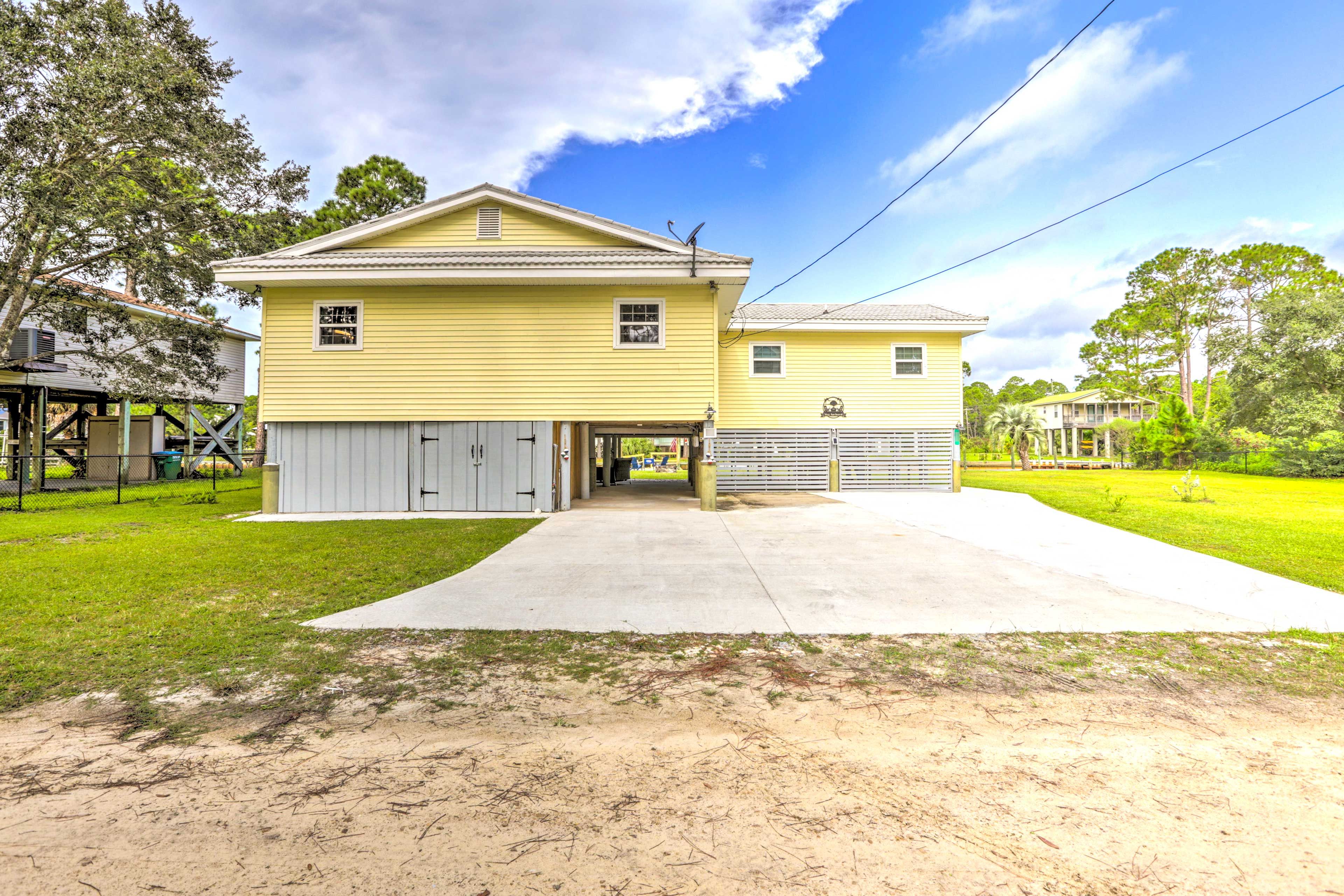 Exterior | Driveway (4 Vehicles) | RV/Trailer Parking Available