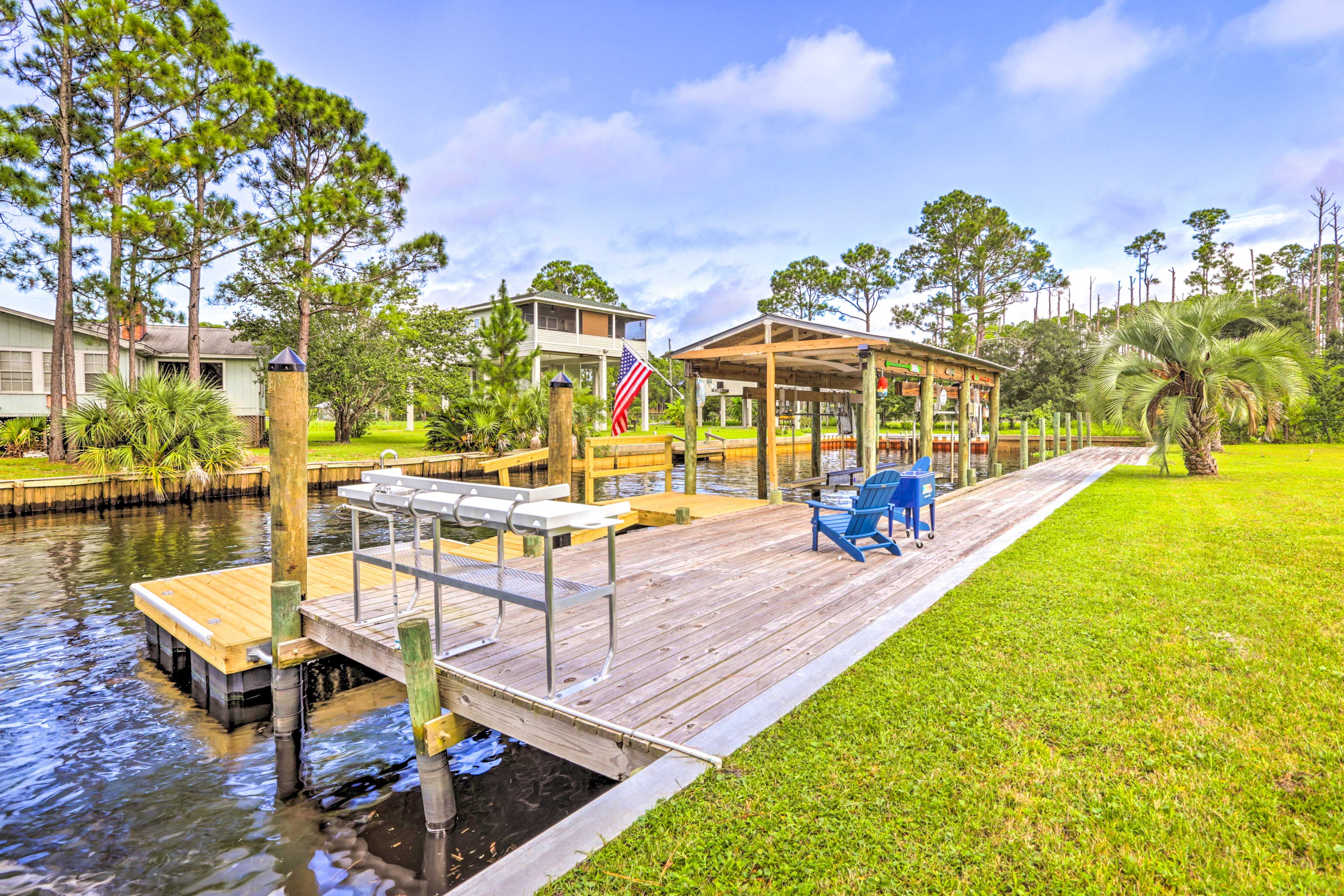 Dock w/ Boat Lift & Kayak Launch