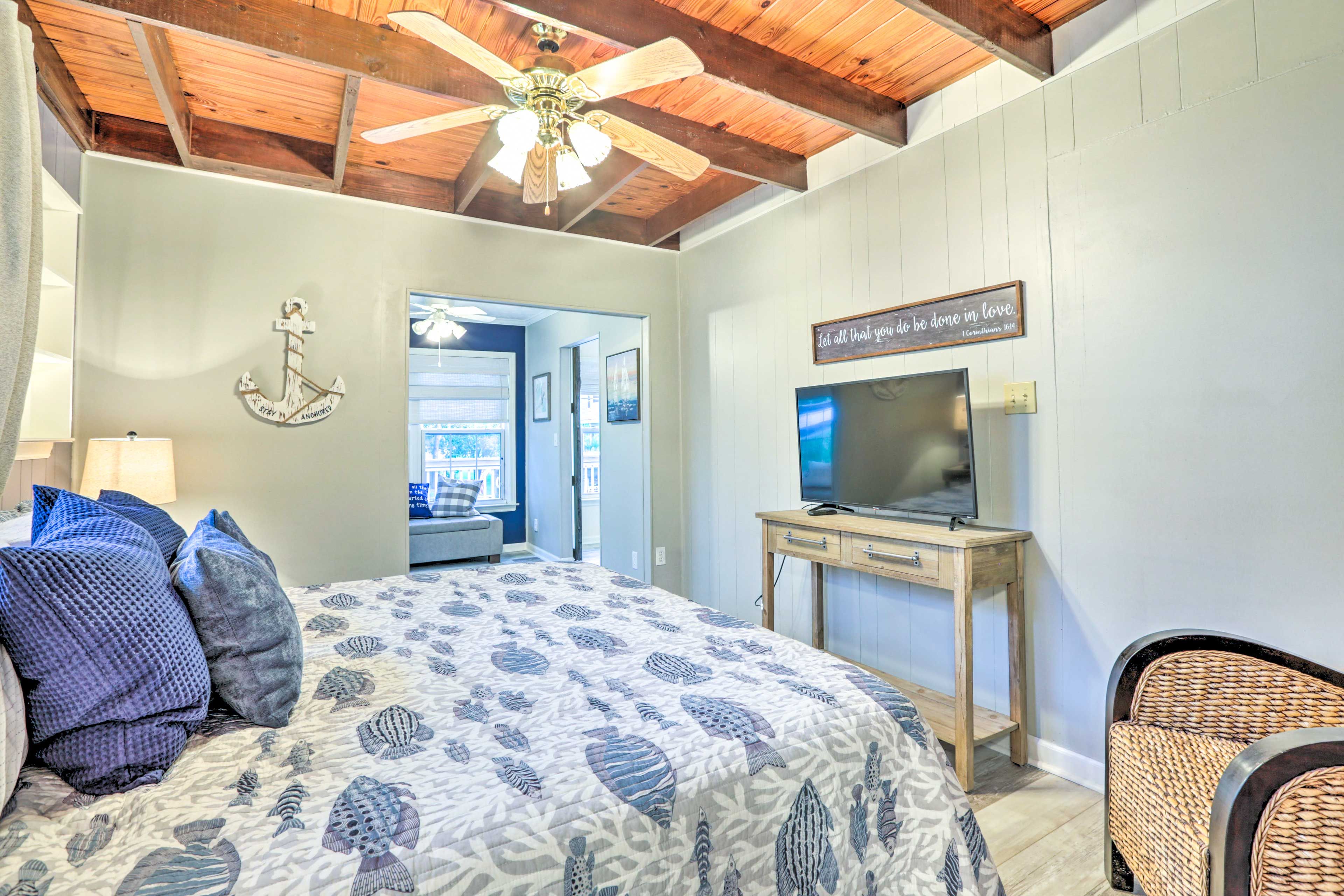 Bedroom 1 | King Bed | Linens Provided