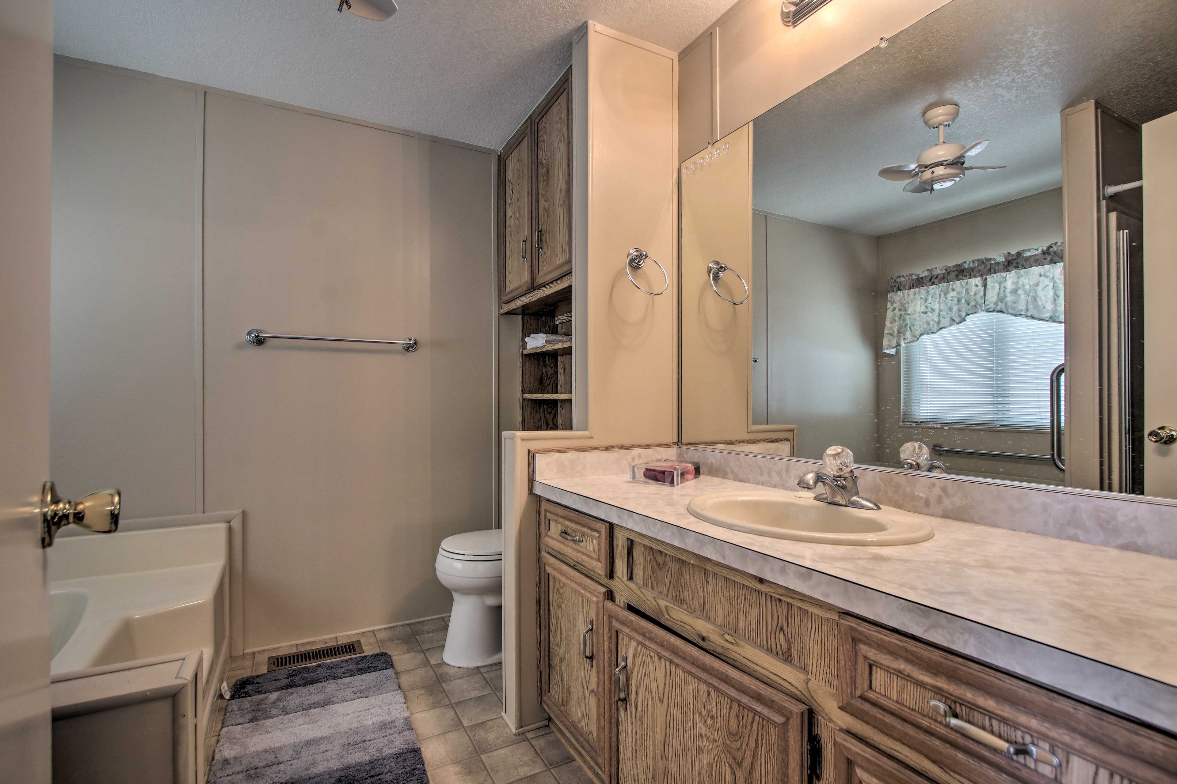 En-Suite Bathroom | Soaking Tub