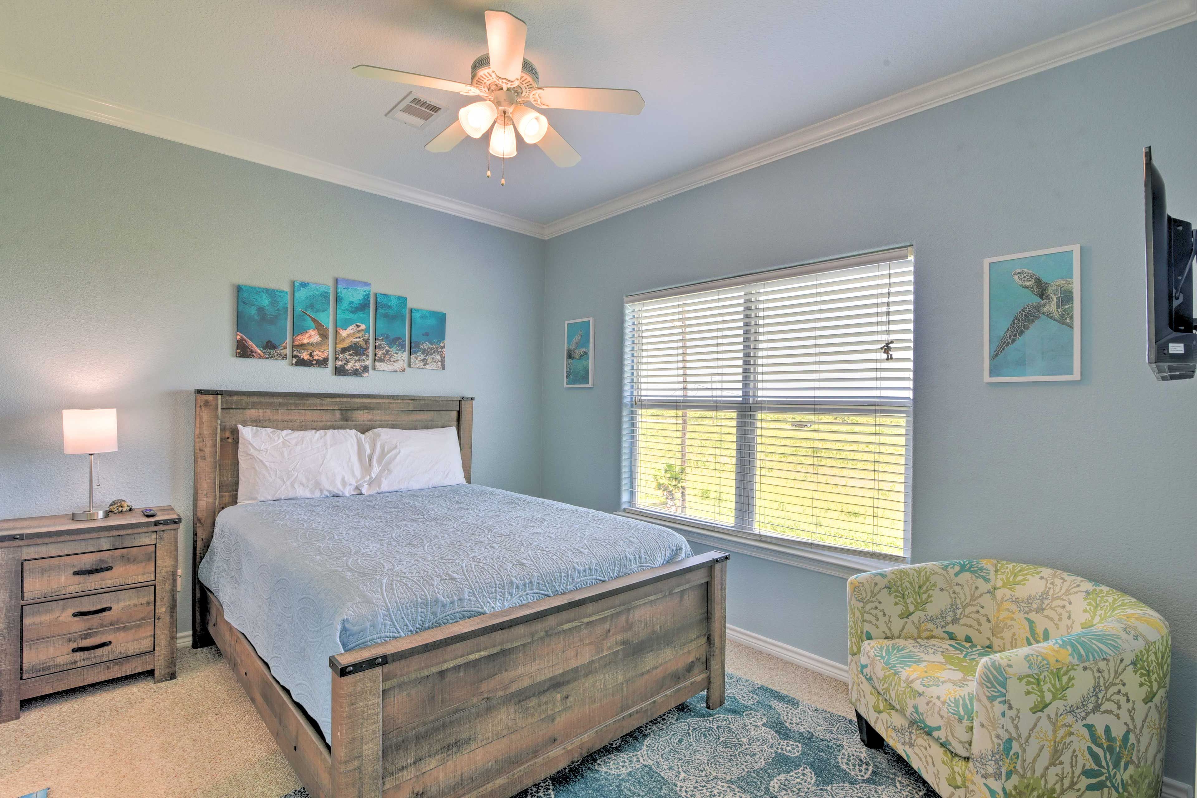 Bedroom 2 | Queen Bed