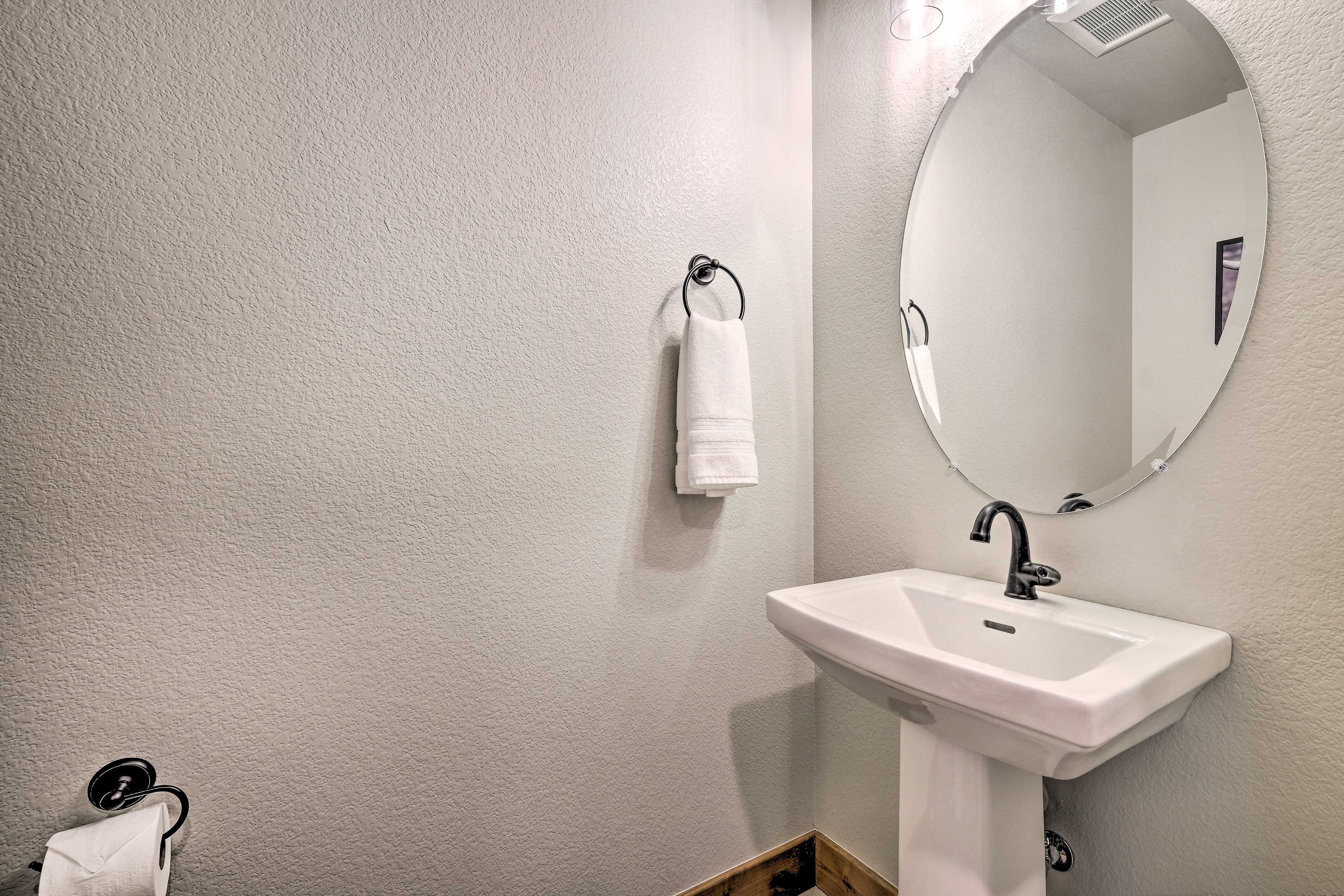 Half Bathroom | 1st Floor