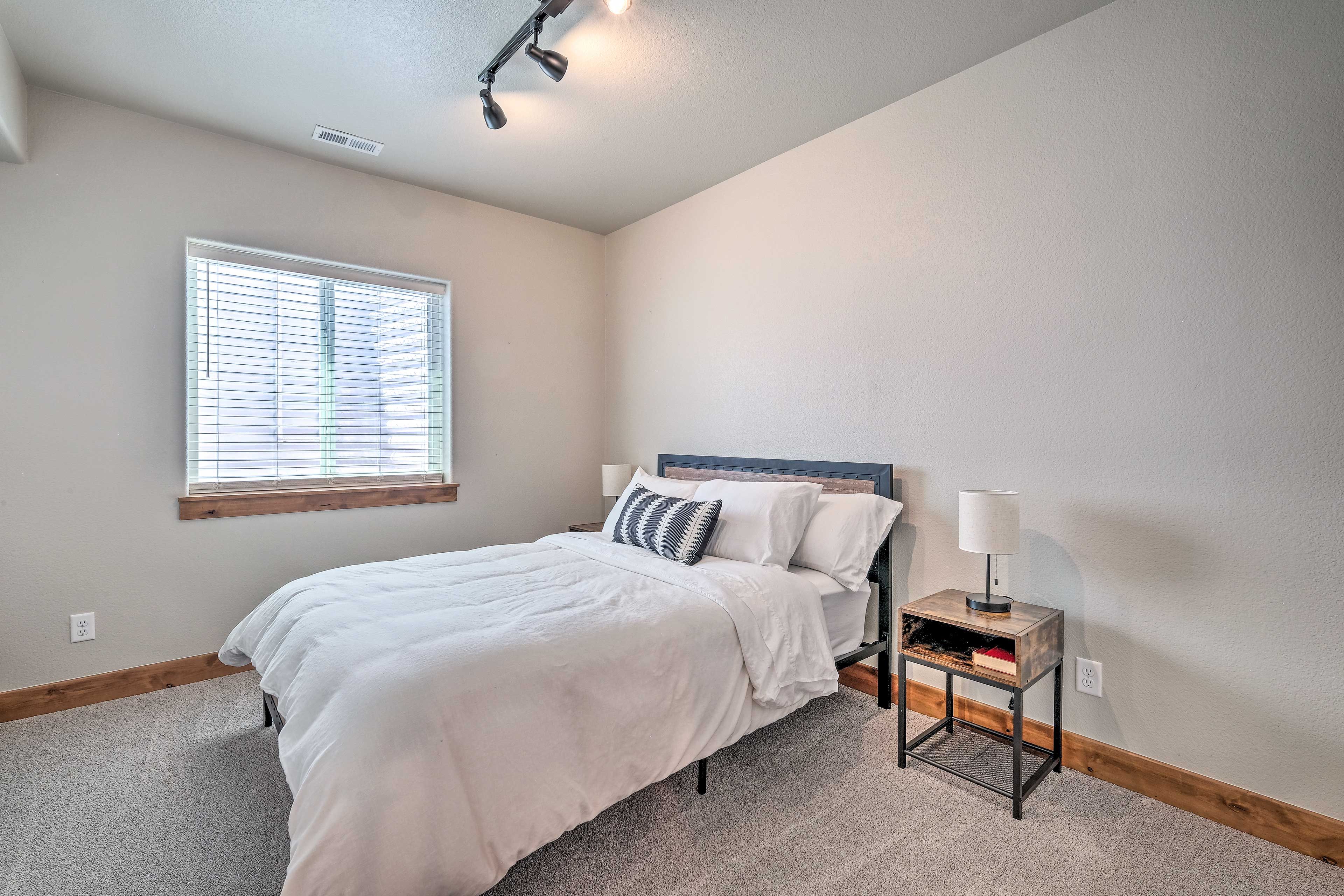 Bedroom 3 | Queen Bed | Basement