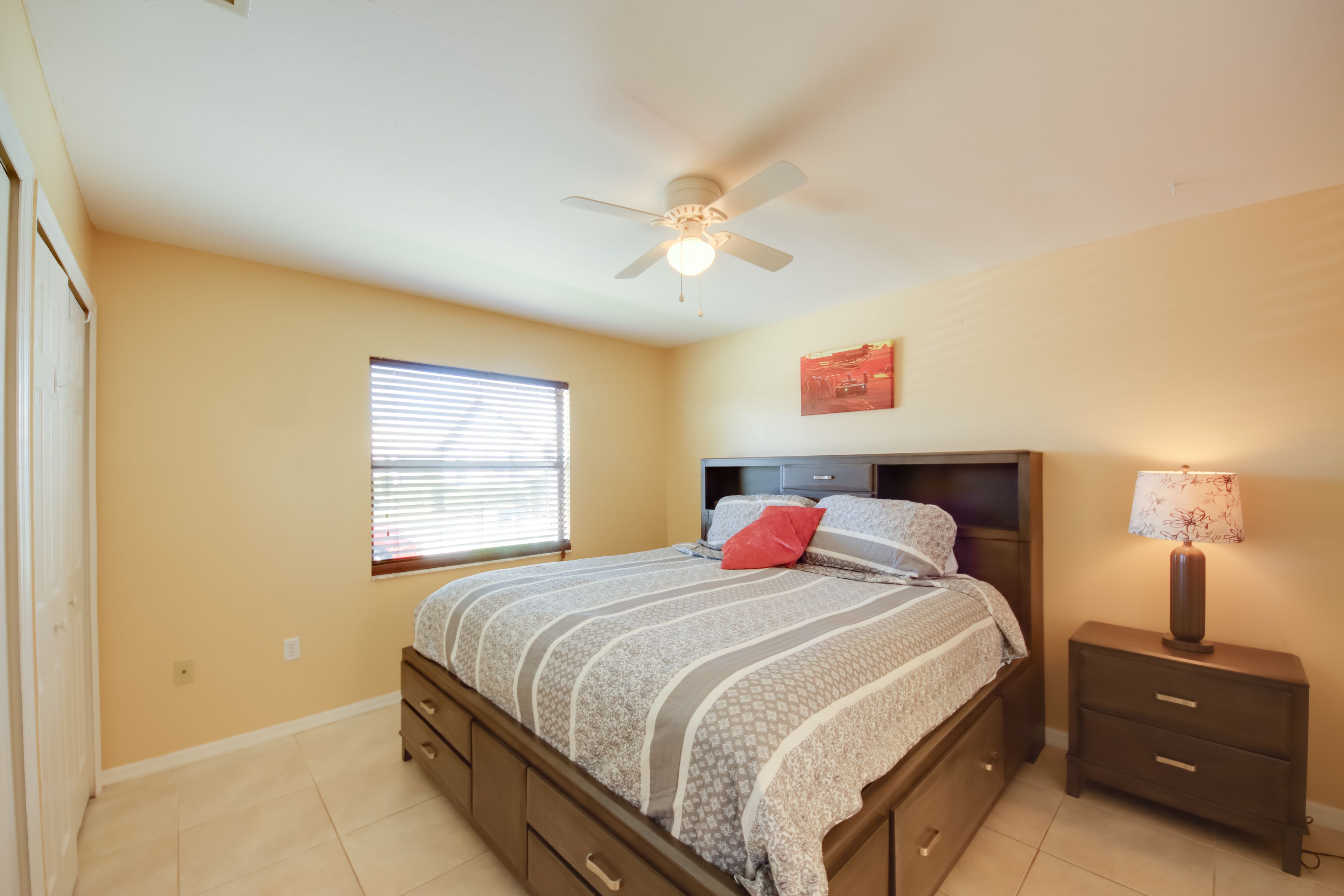 Bedroom Suite | King Bed | En-Suite Bathroom