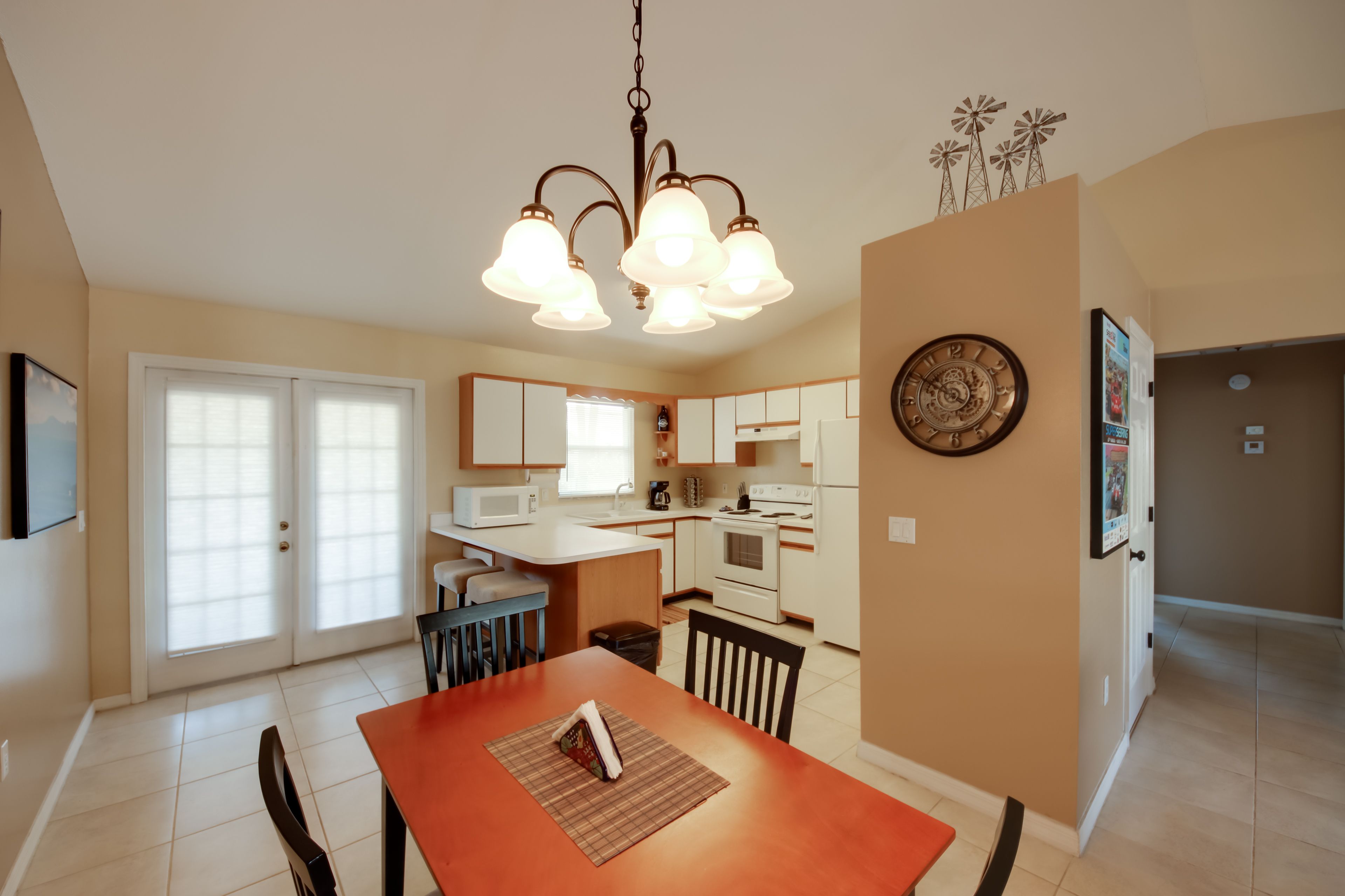 Dining Area | Dishware & Flatware