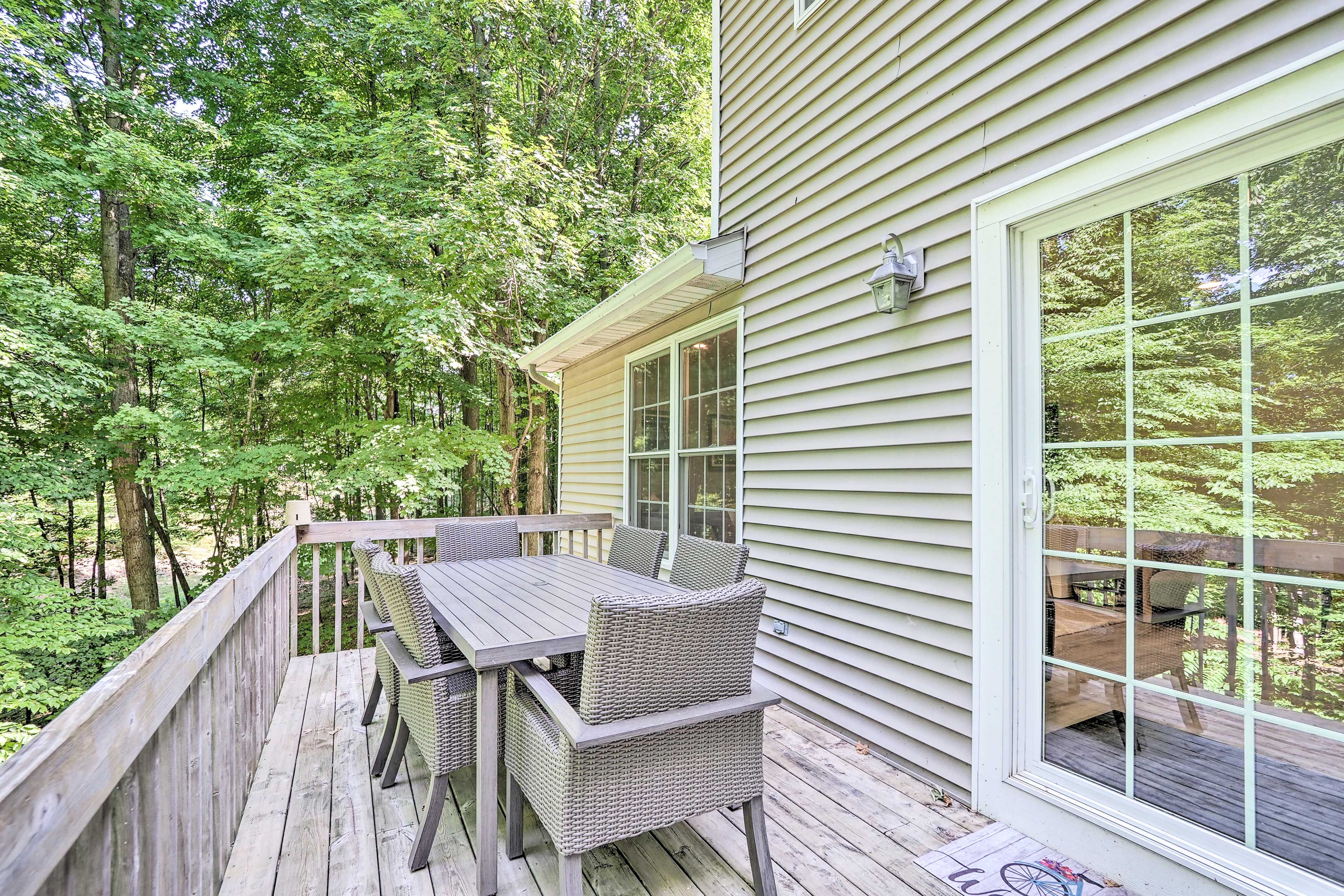 Deck | Gas Grill