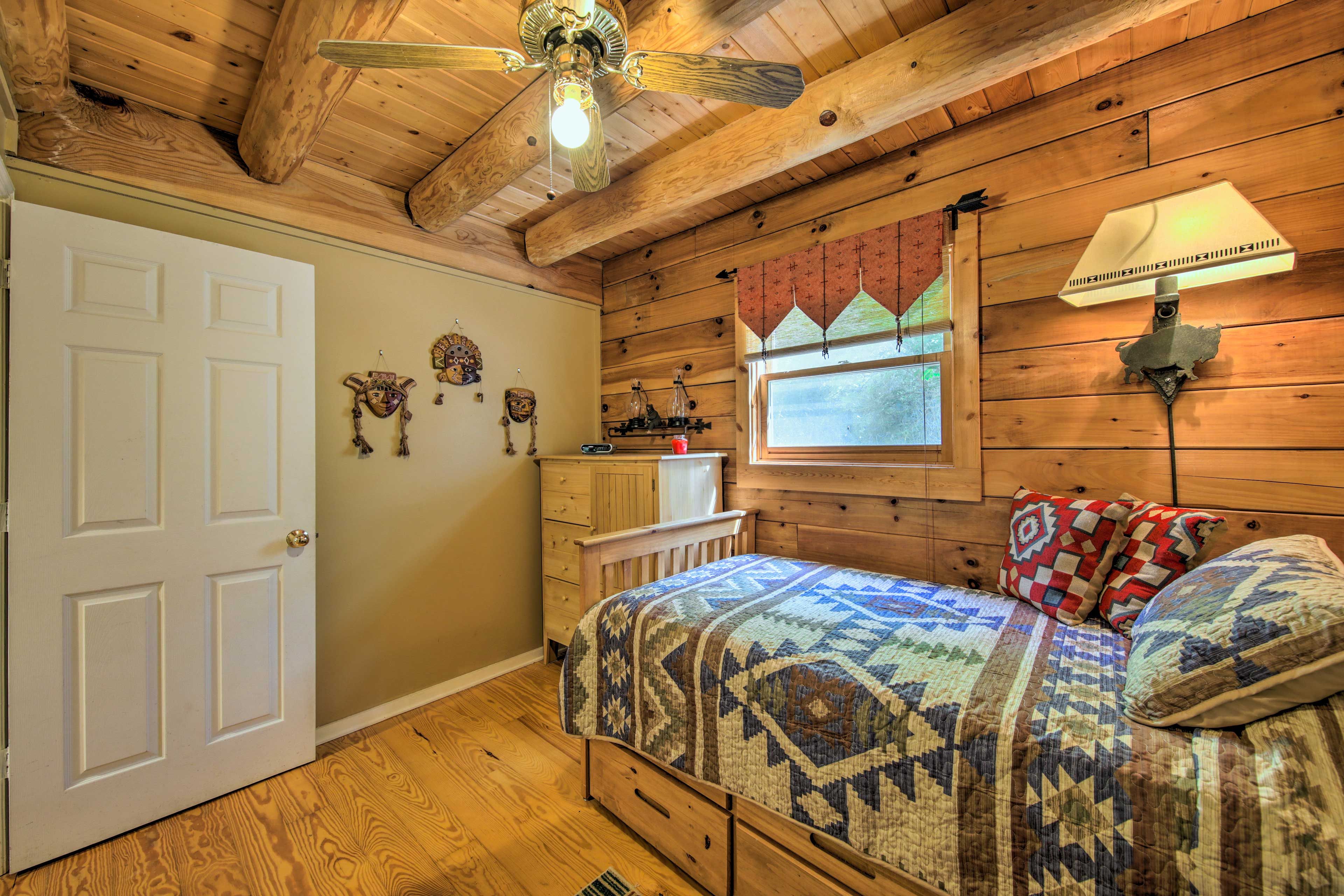 Bedroom 2 | Twin Bed | Twin Trundle