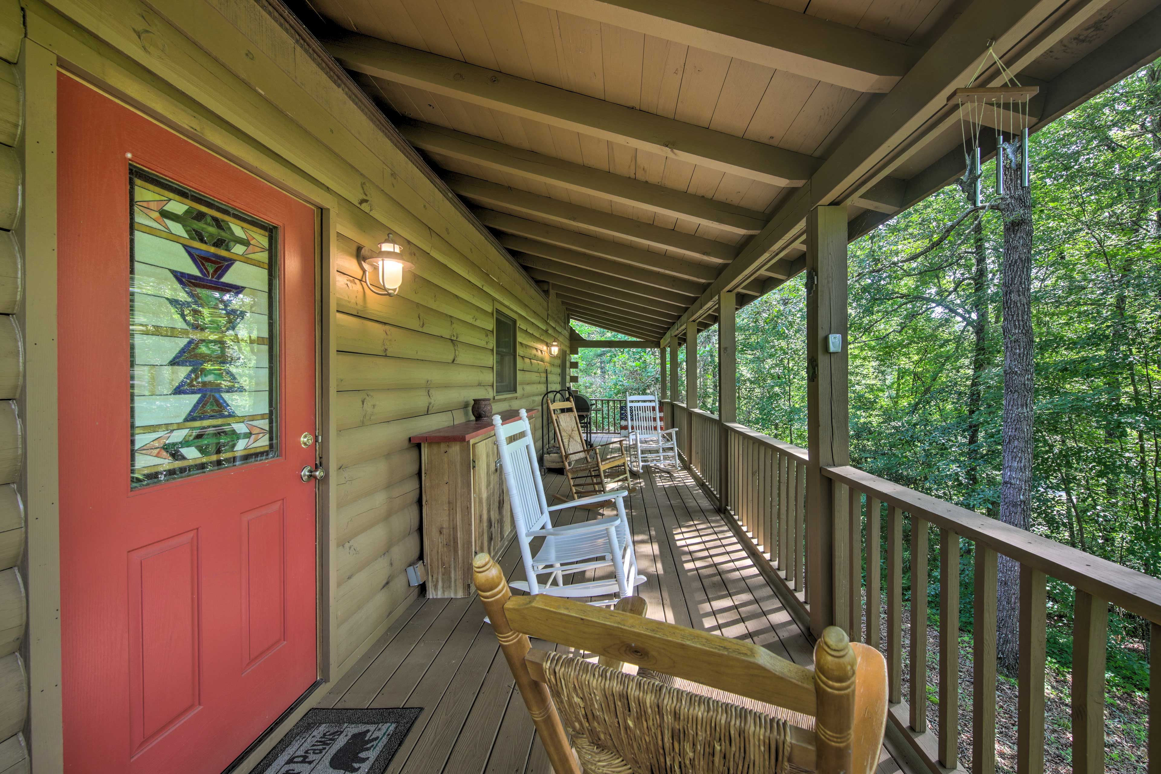 Covered Wraparound Deck | Charcoal Grill