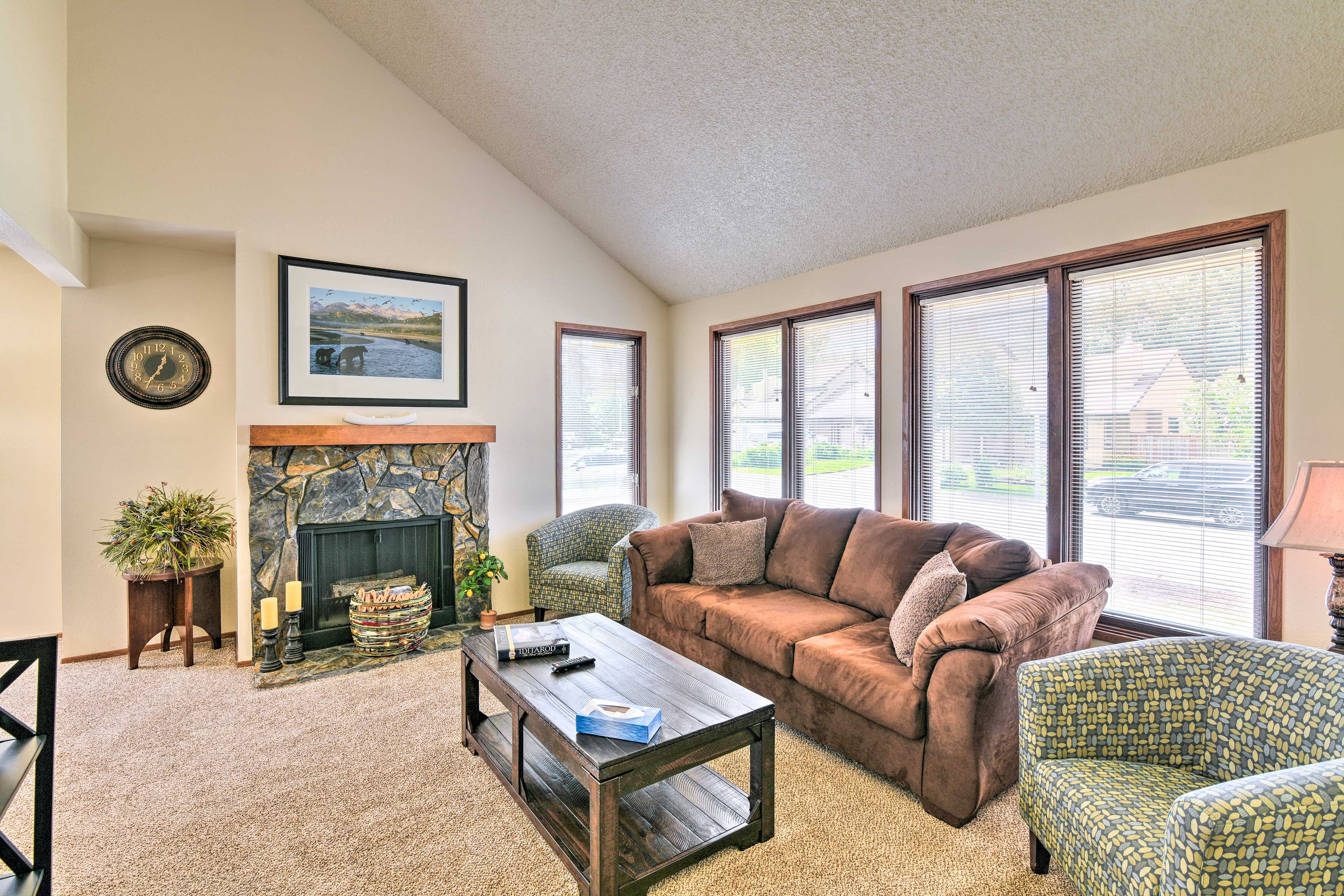 Anchorage Vacation Rental | 2BR | 2BA | 2 Steps Required | 1,044 Sq Ft
