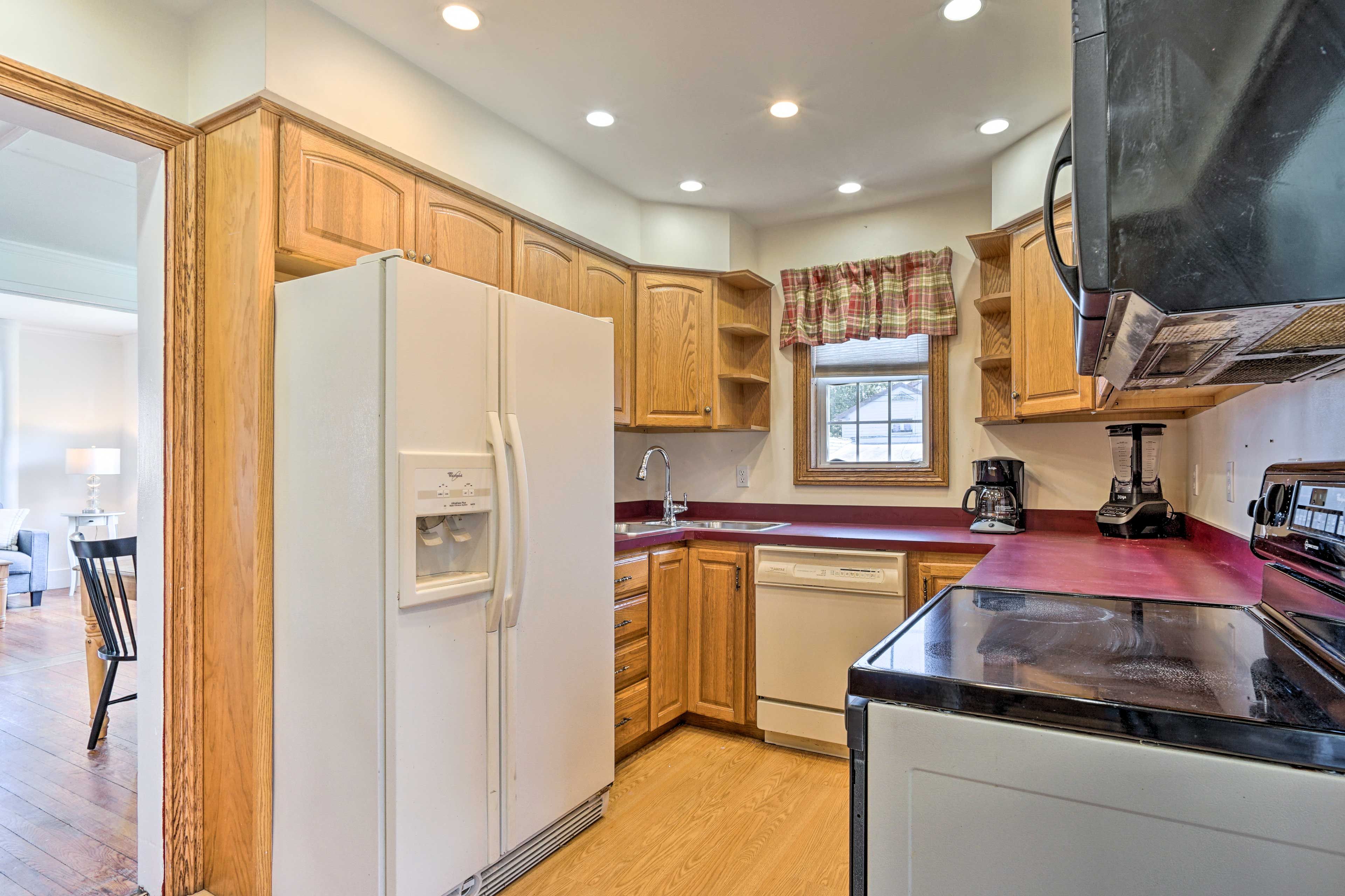 Kitchen | Cooking Basics | Dishware & Flatware