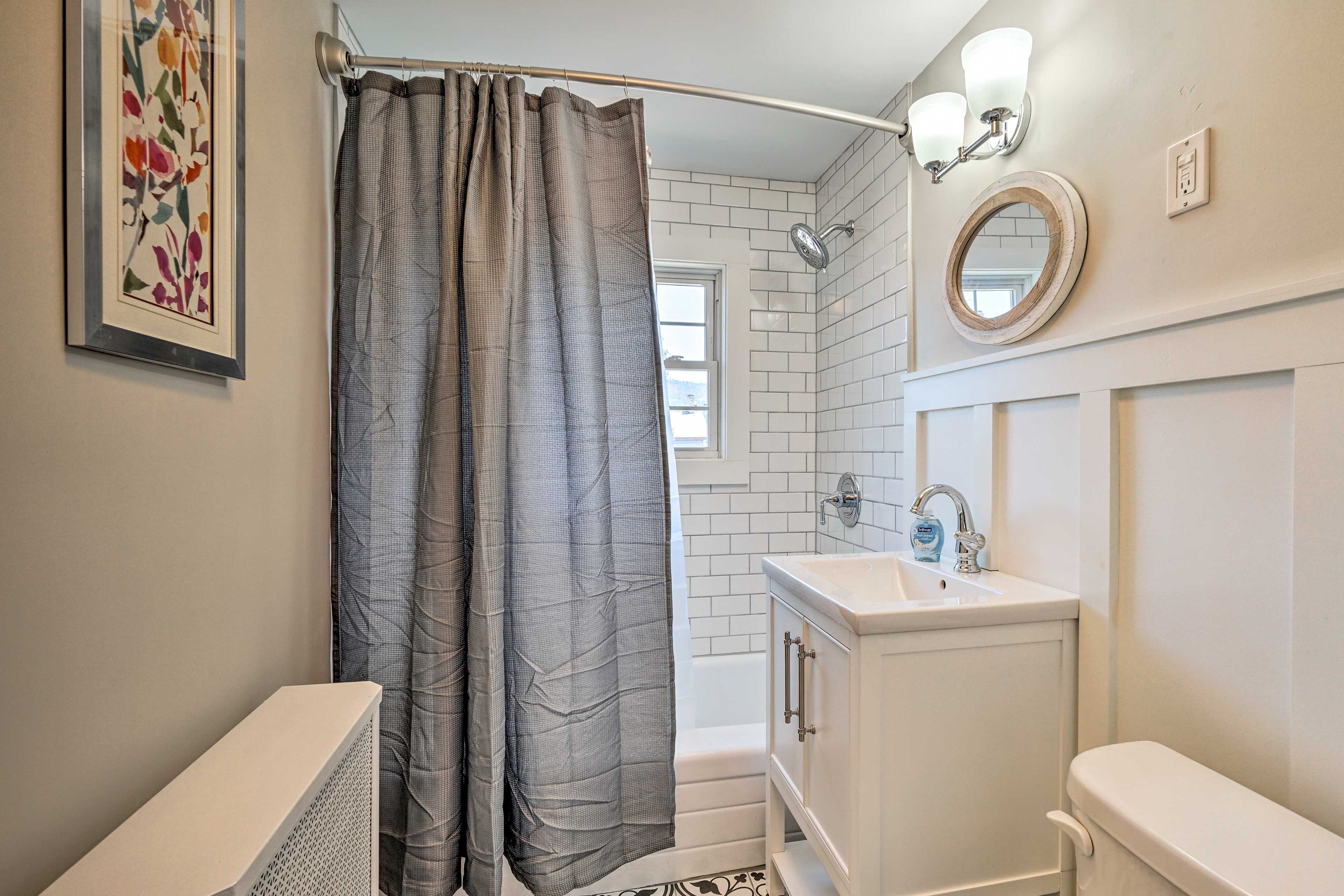 Full Bathroom