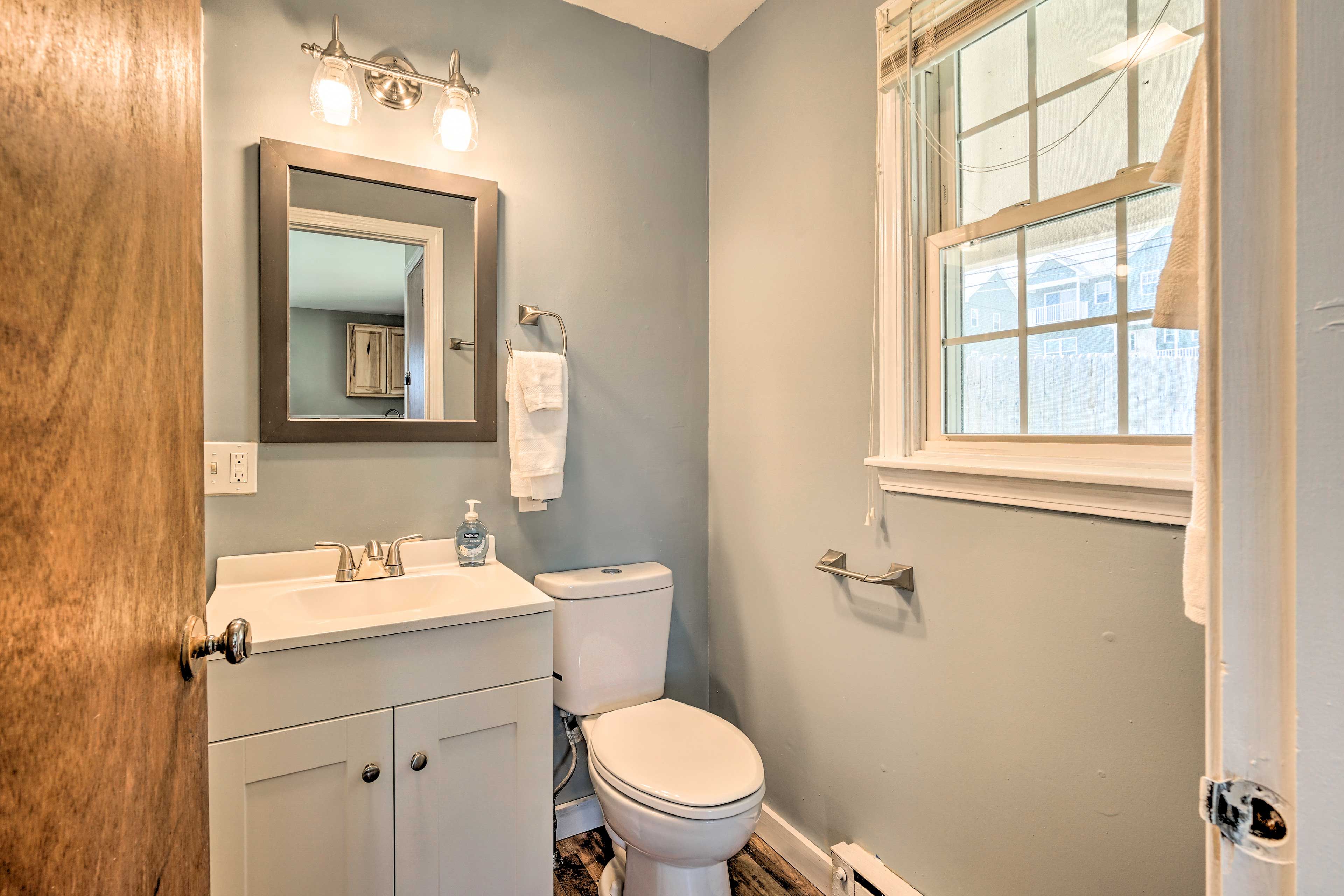 Full Bathroom