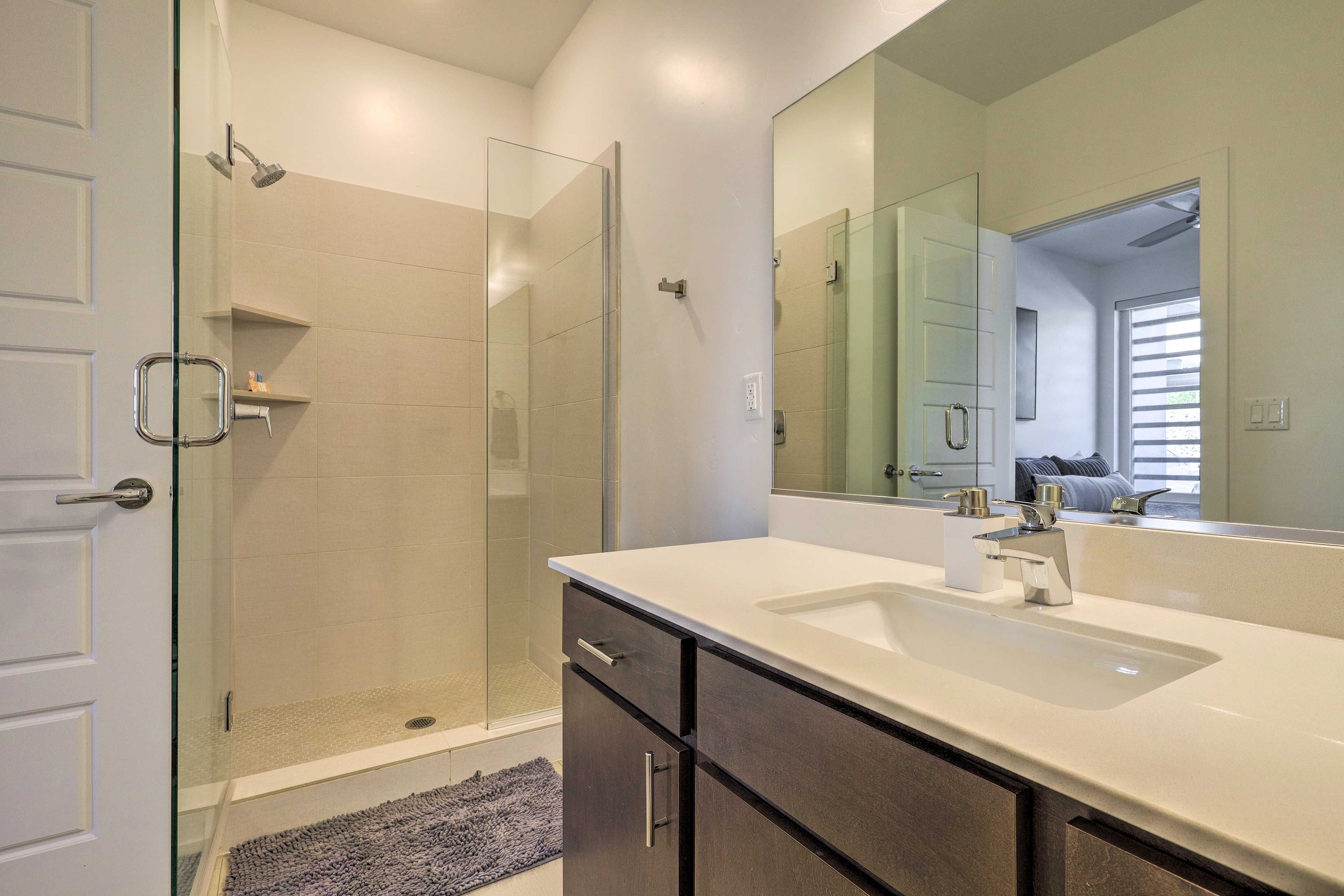En-Suite Bathroom | Towels Provided
