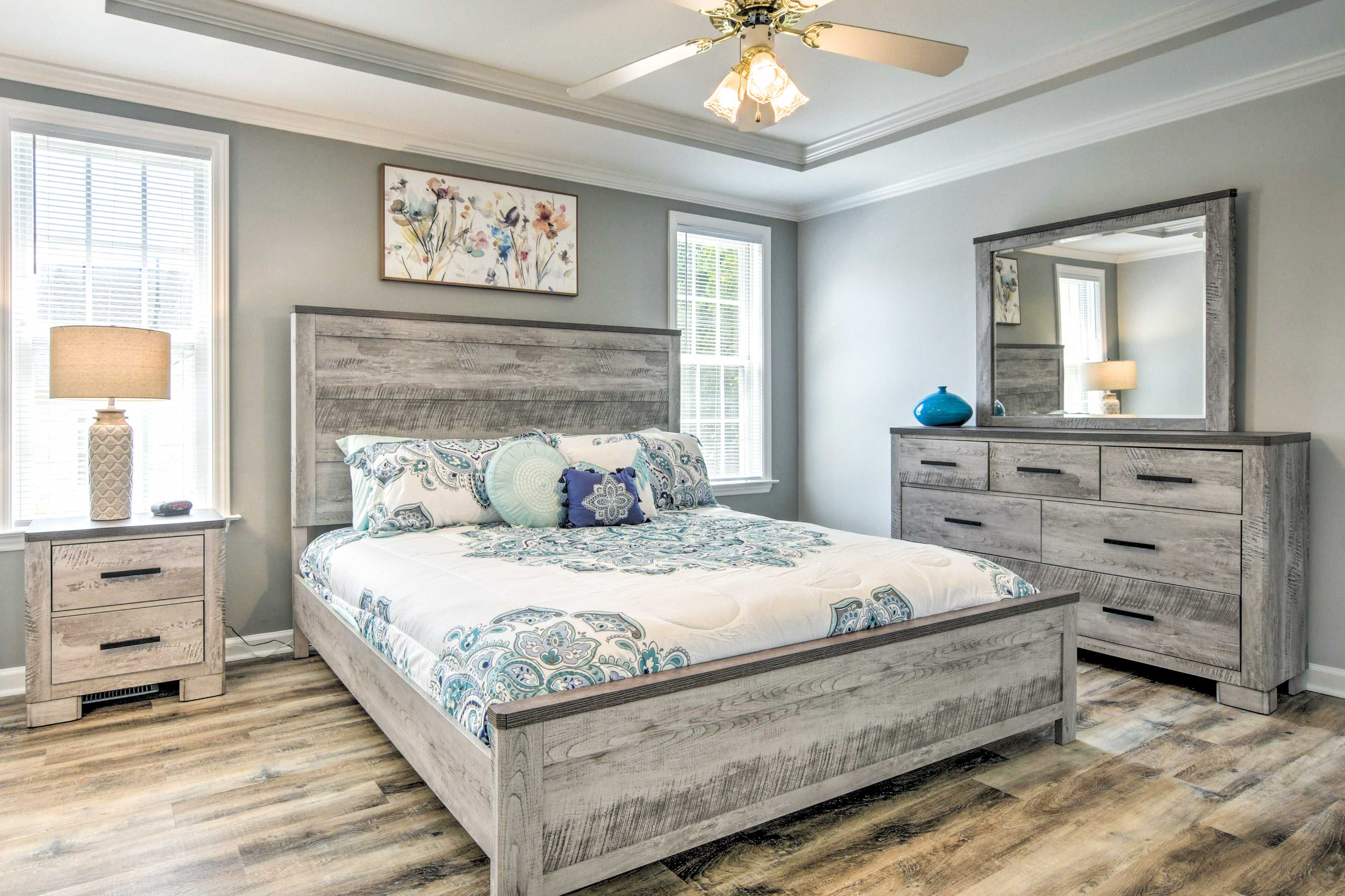 Bedroom 1 | King Bed