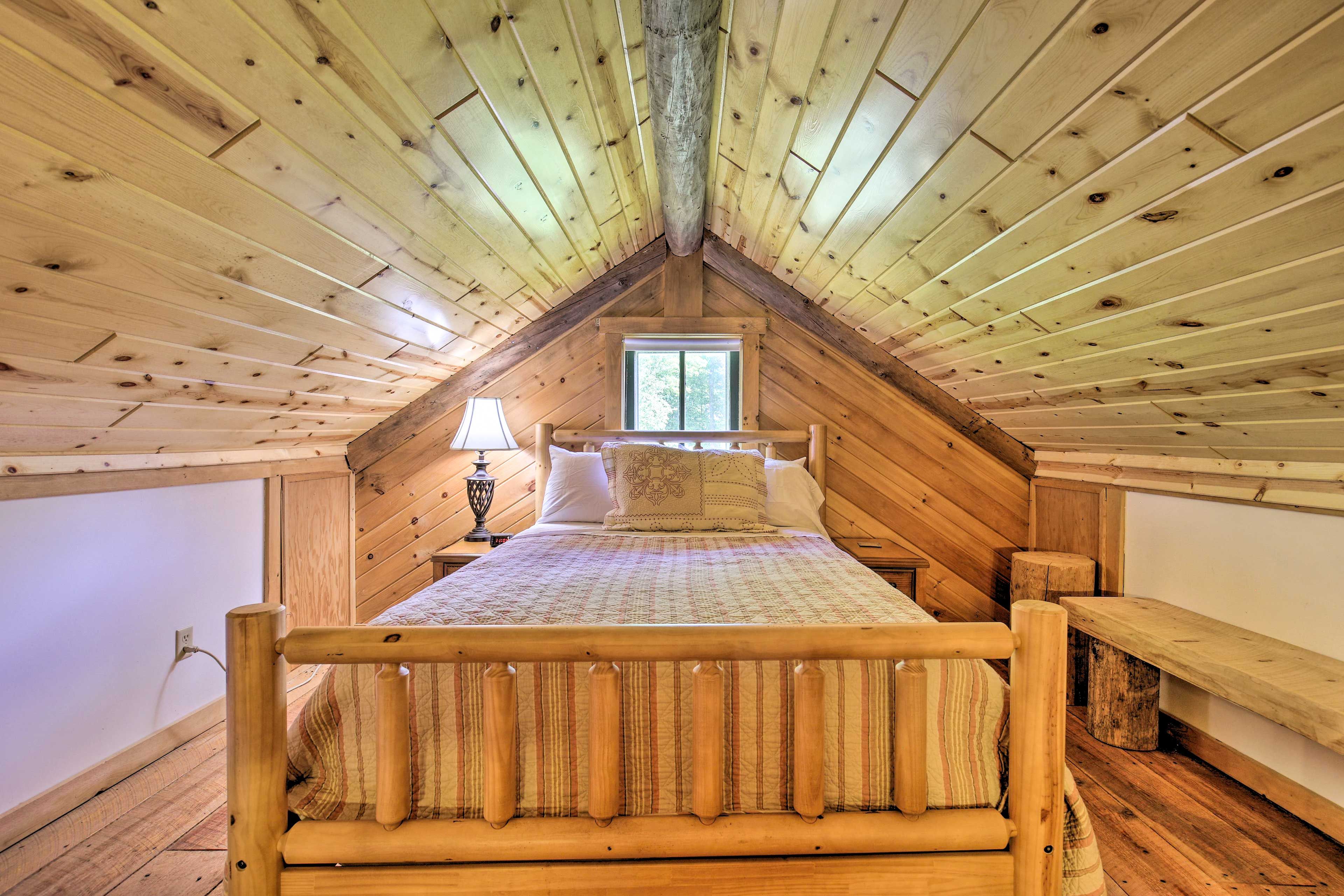 Bedroom 3 (Loft) | Queen Bed | 2nd Floor