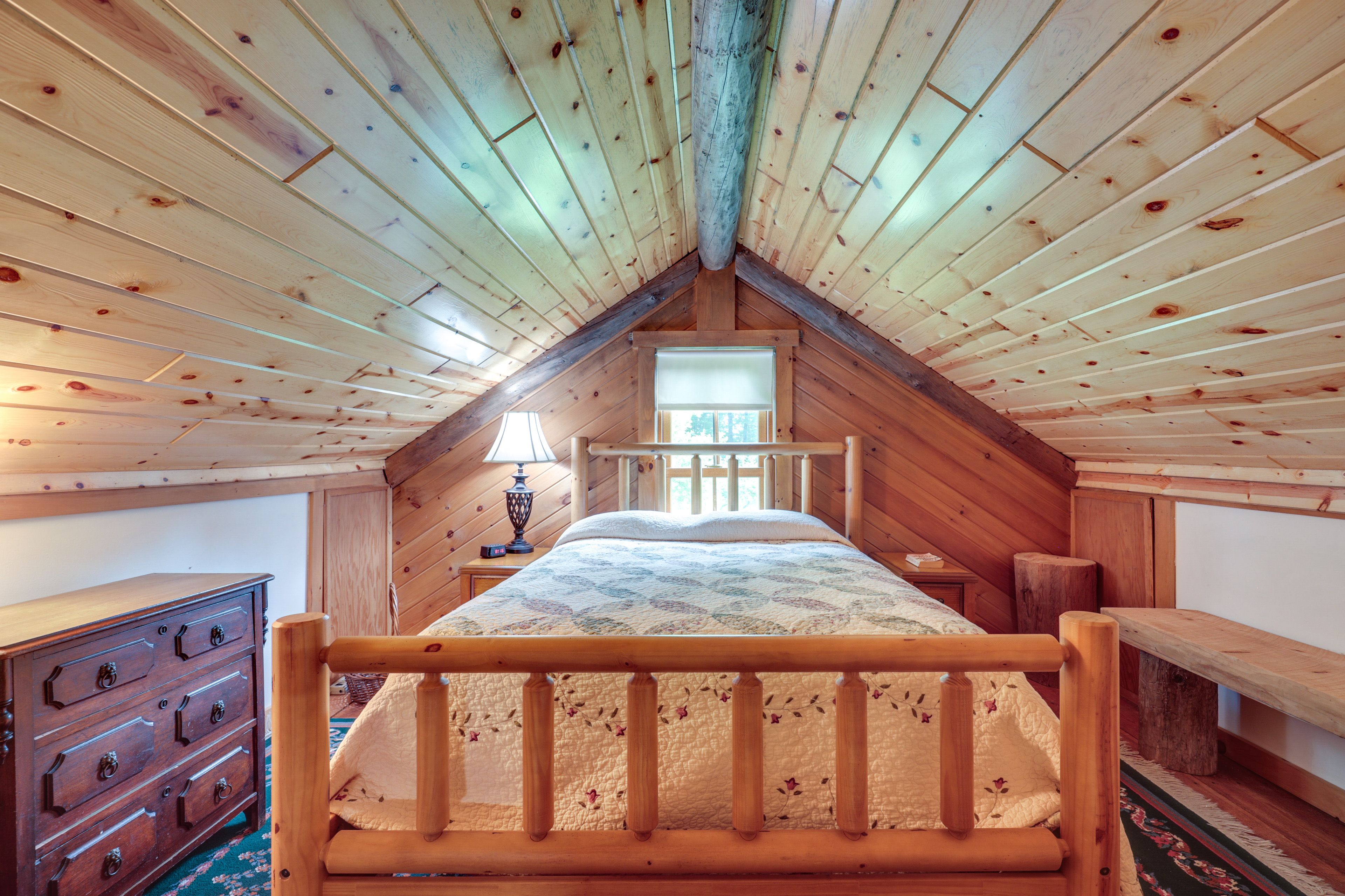 Bedroom 3 (Loft) | Queen Bed | 2nd Floor