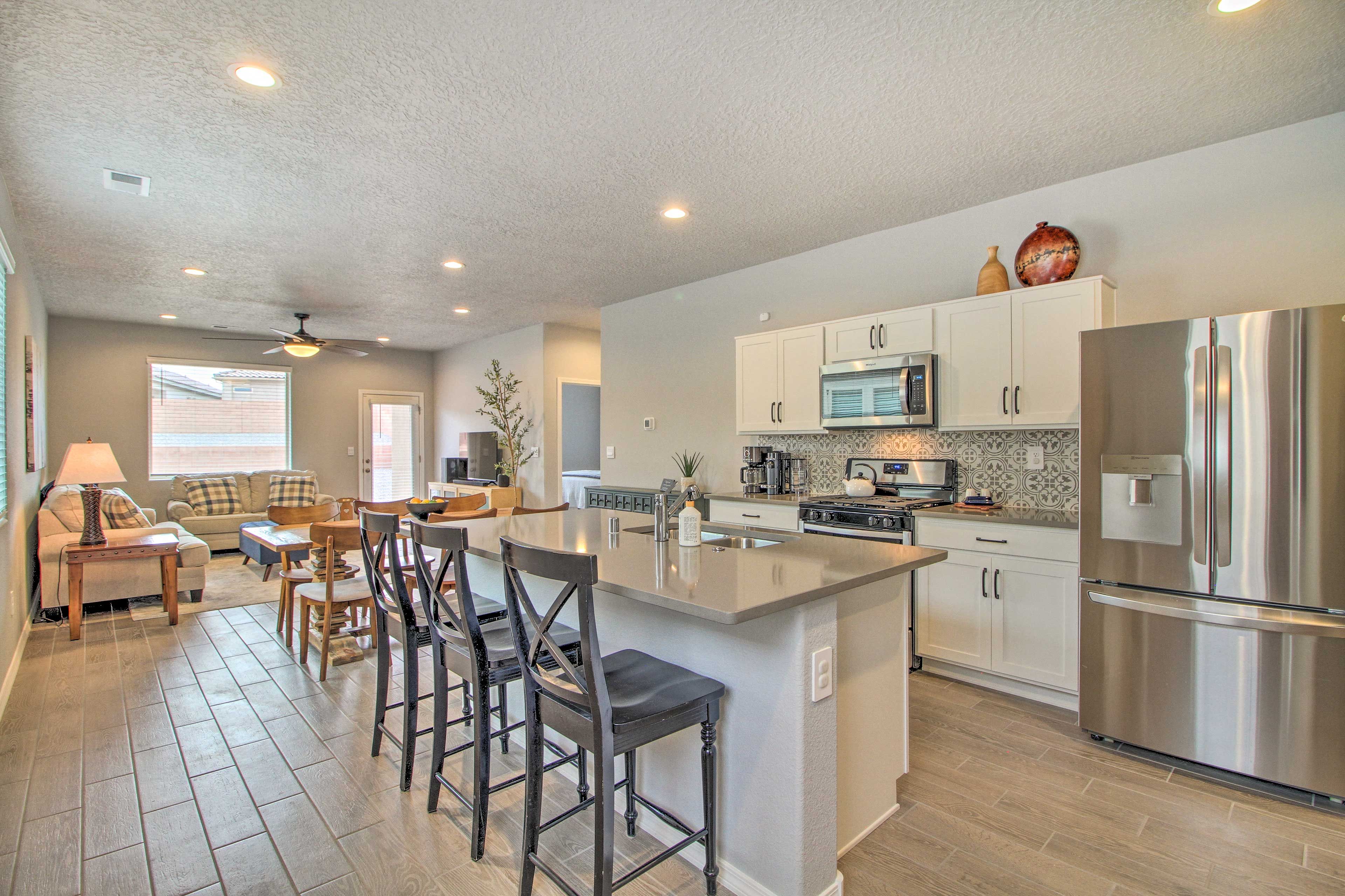Rio Rancho Vacation Rental | 3BR | 2BA | 1 Step Required | 1,525 Sq Ft