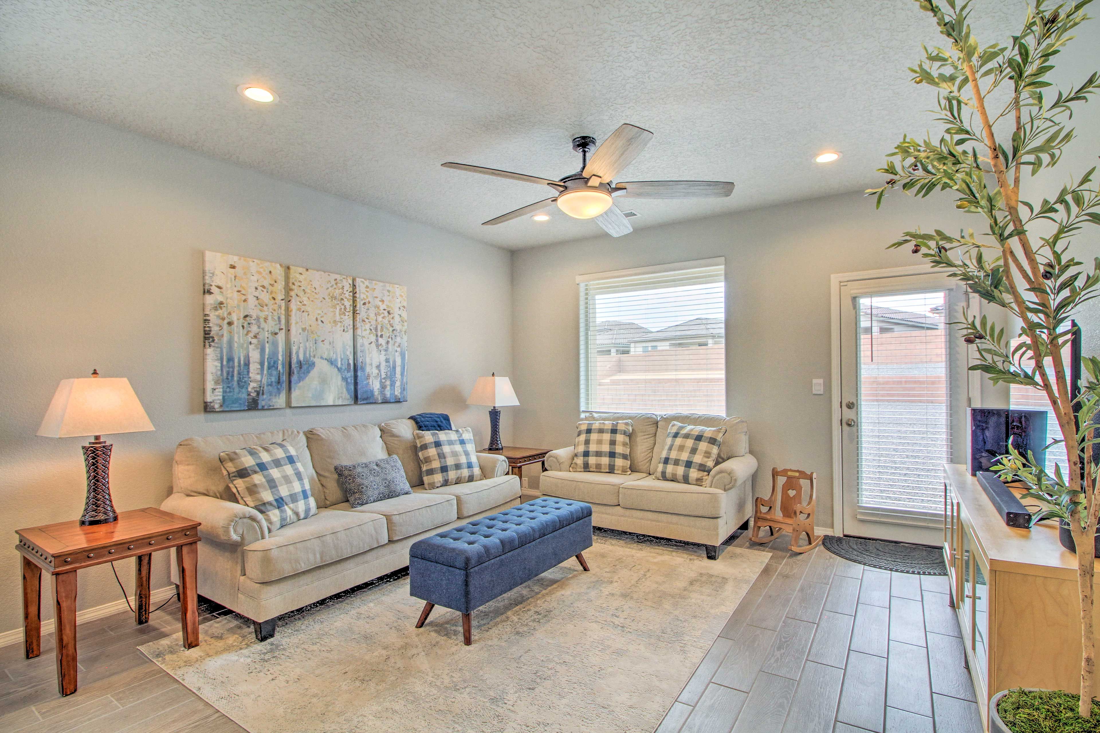 Living Room | Smart TV