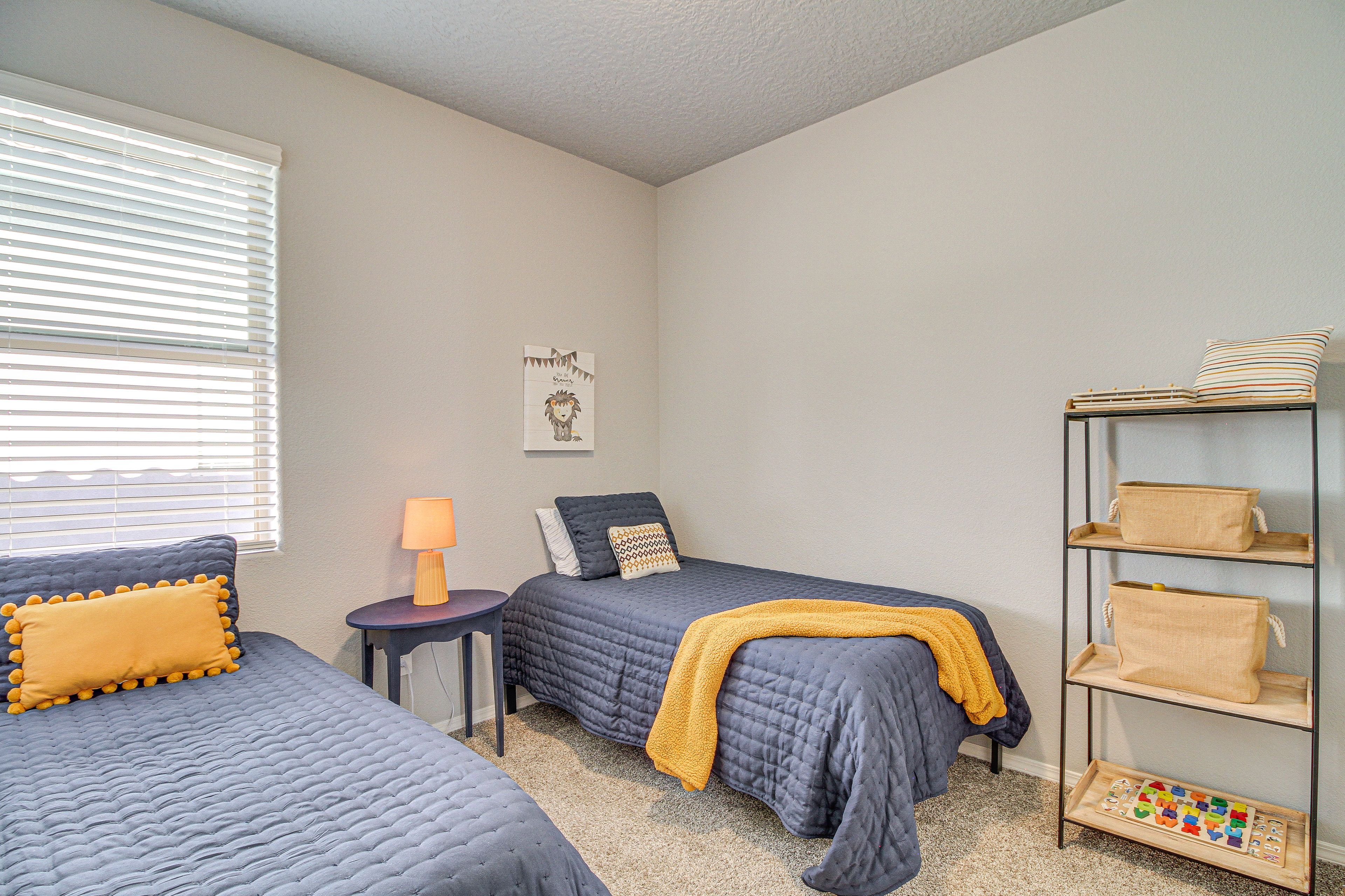 Bedroom 3 | 2 Twin Beds | Kids Games