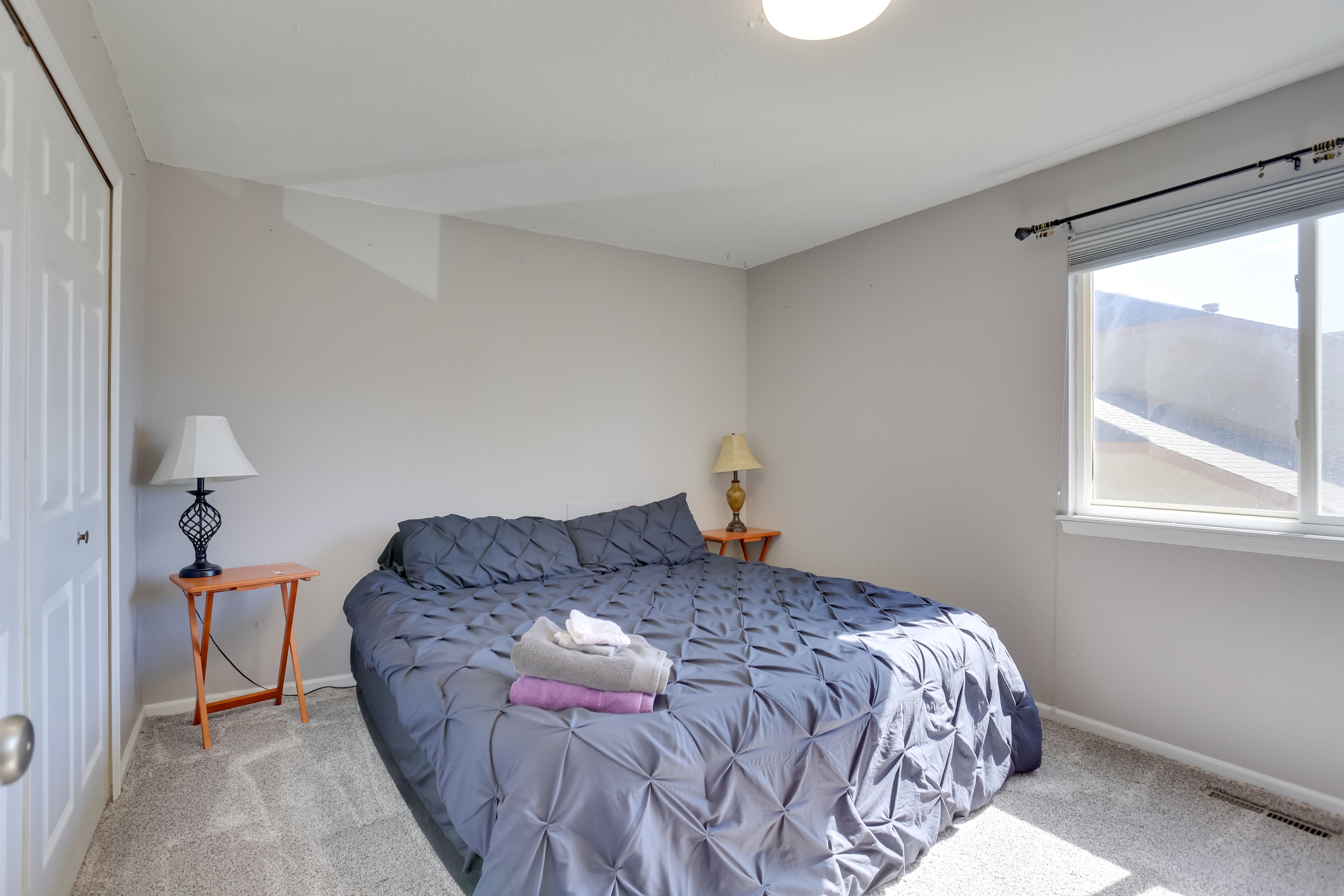 Bedroom 1 | King Bed