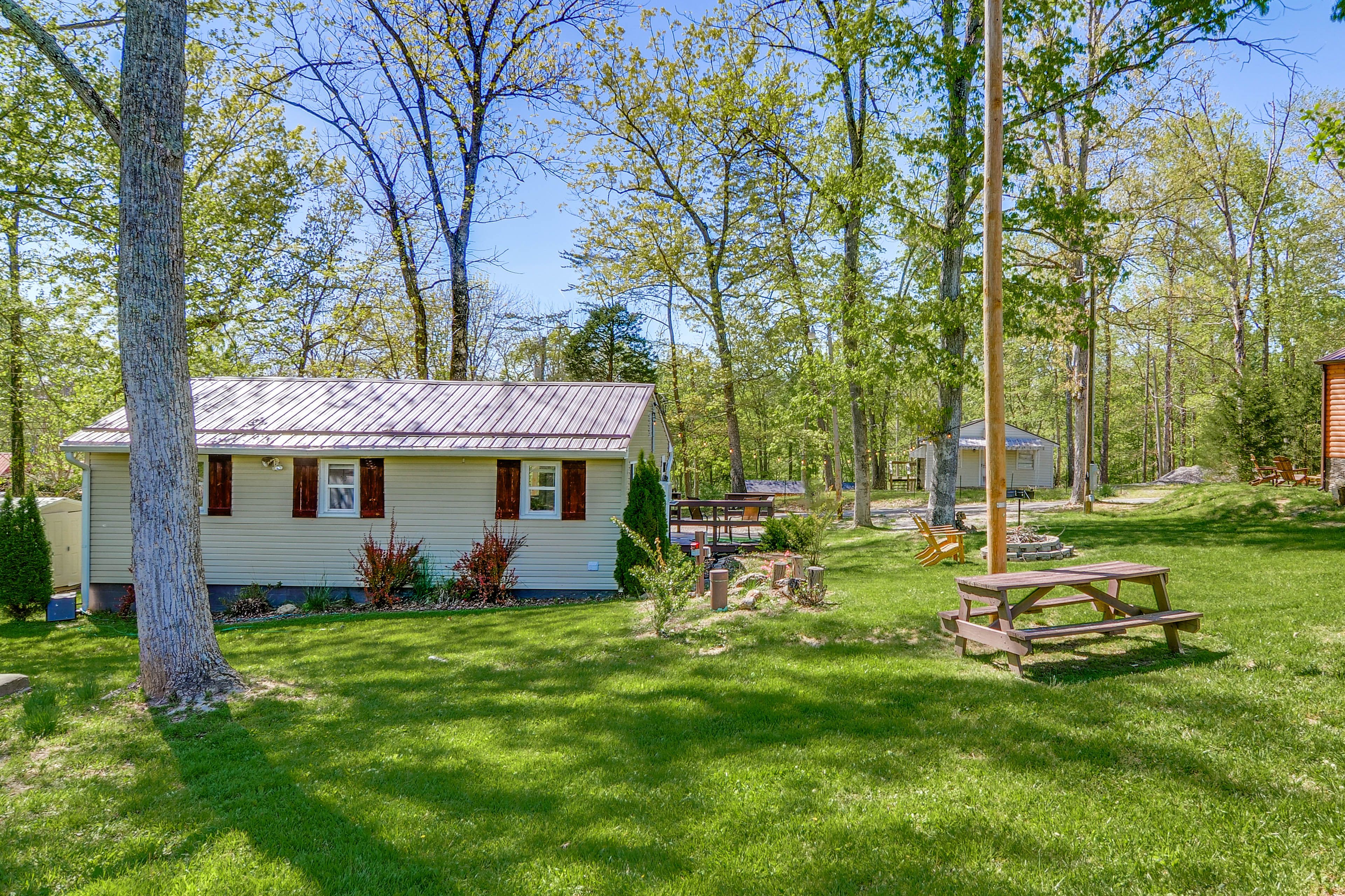 Backyard | Dining Area