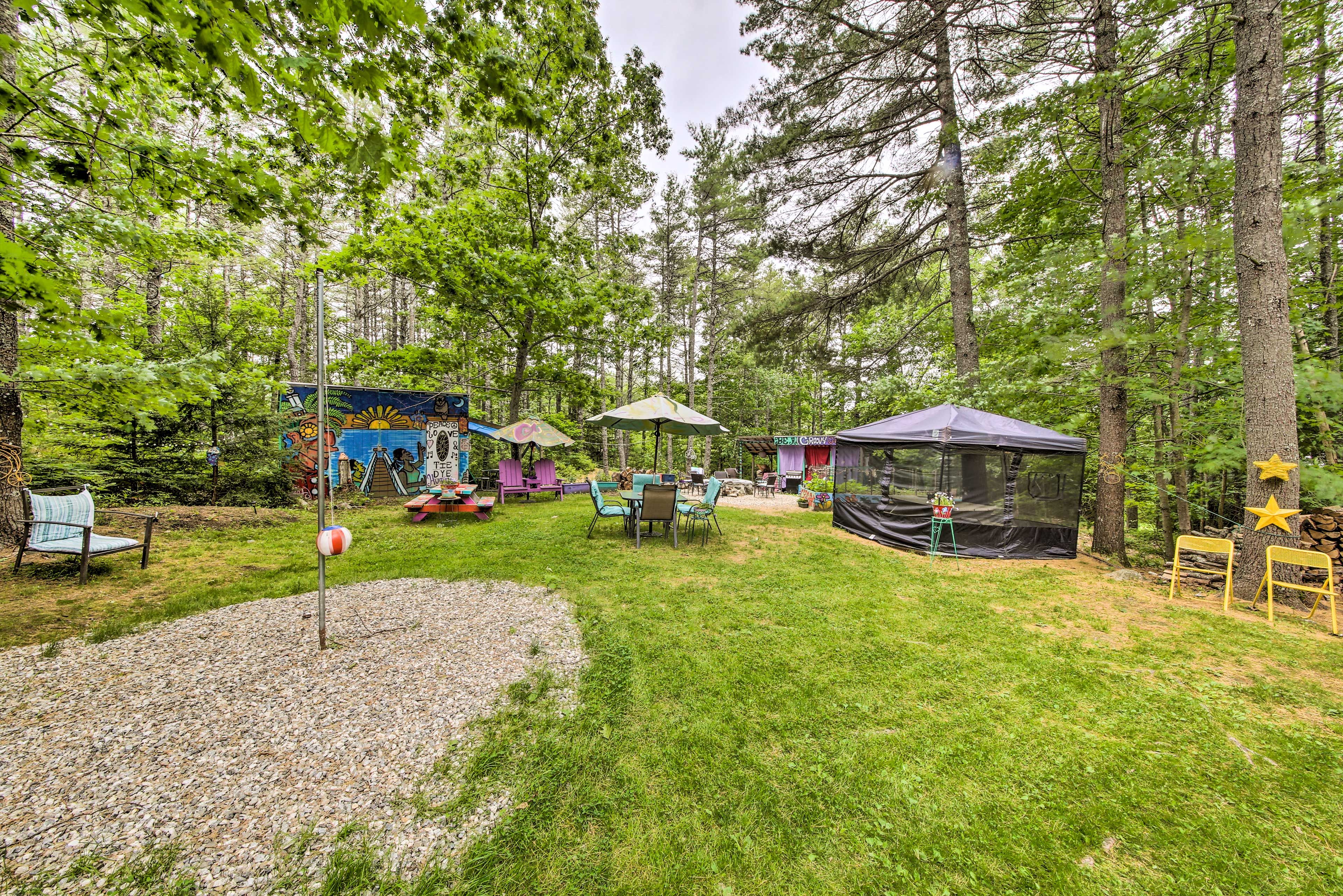 Shared Outdoor Space | Tetherball | Fire Pit | Grills | Communal Gardens