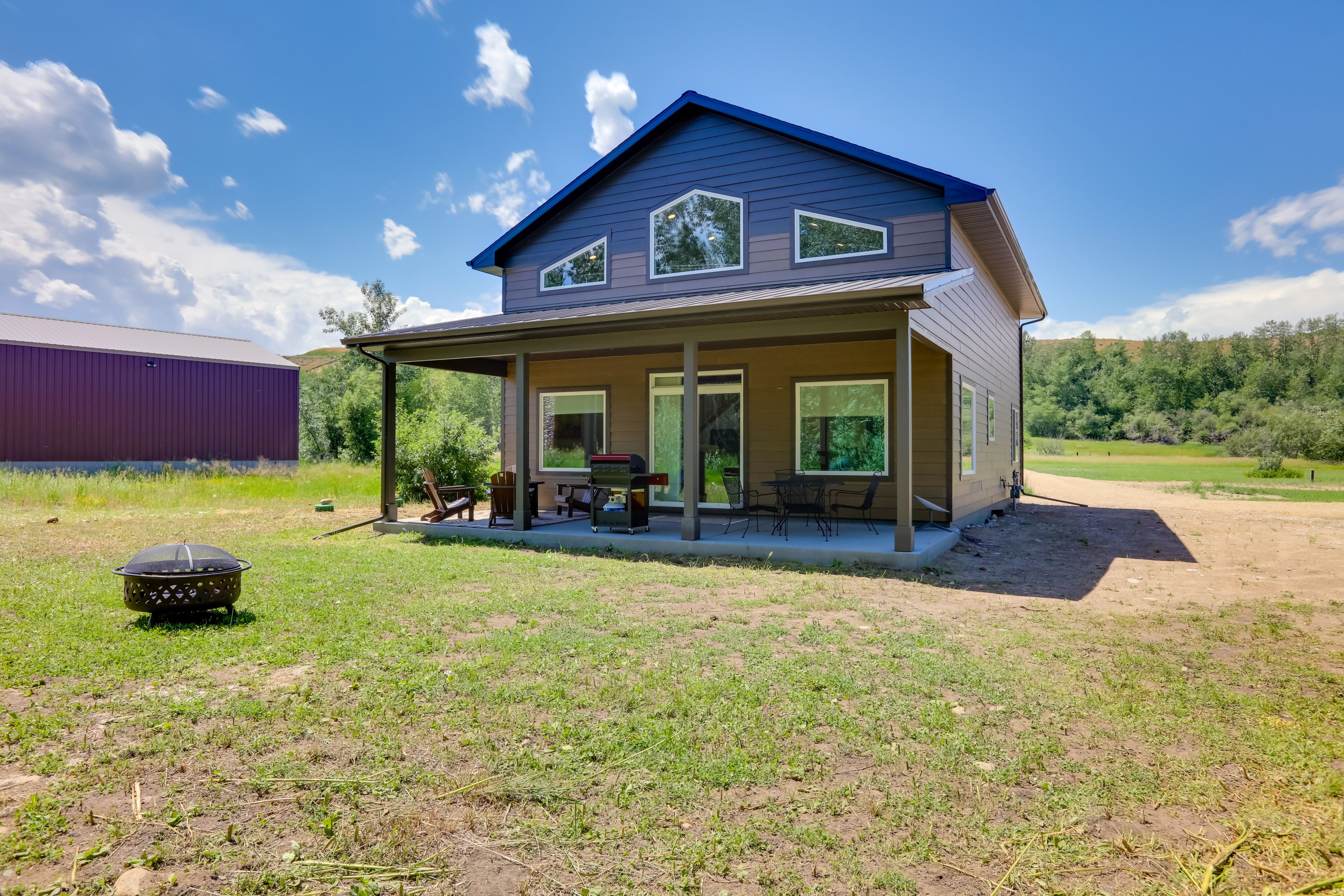 Exterior | Bedroom/Full Bathroom on 1st Floor | Creek Access