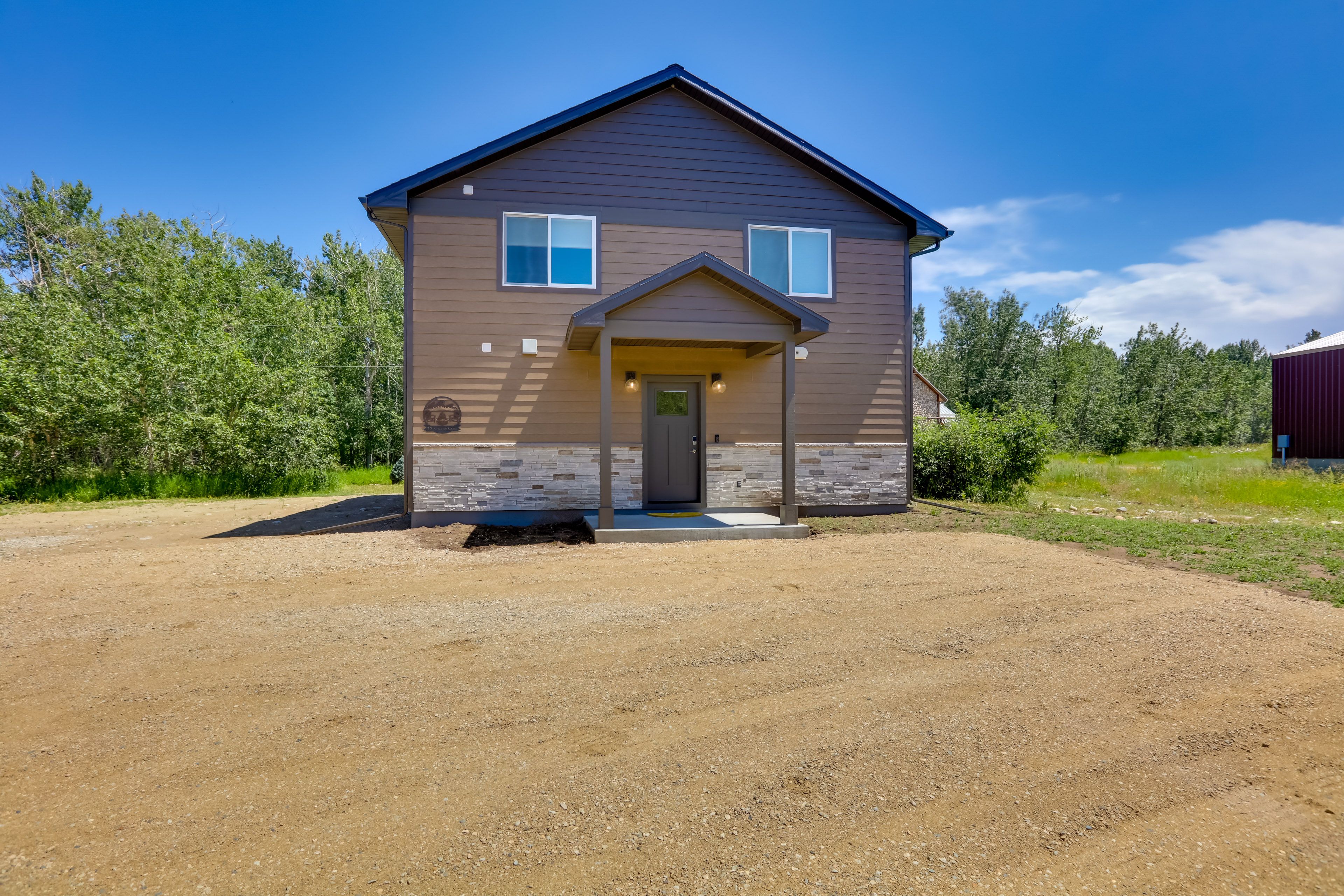 Parking | Driveway (2 Vehicles) | Private 1-Acre Field | Street | RV/Trailer